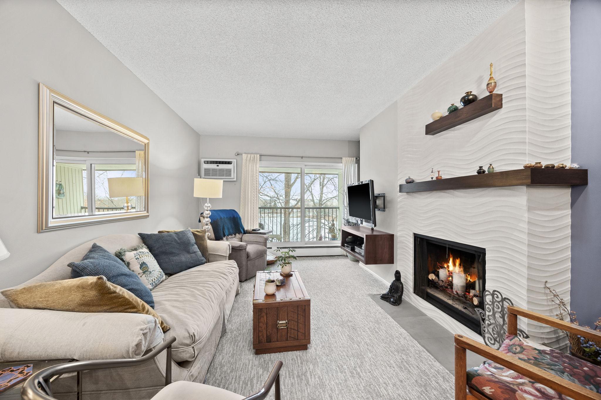 4820 Park Commons Drive 319 — photo