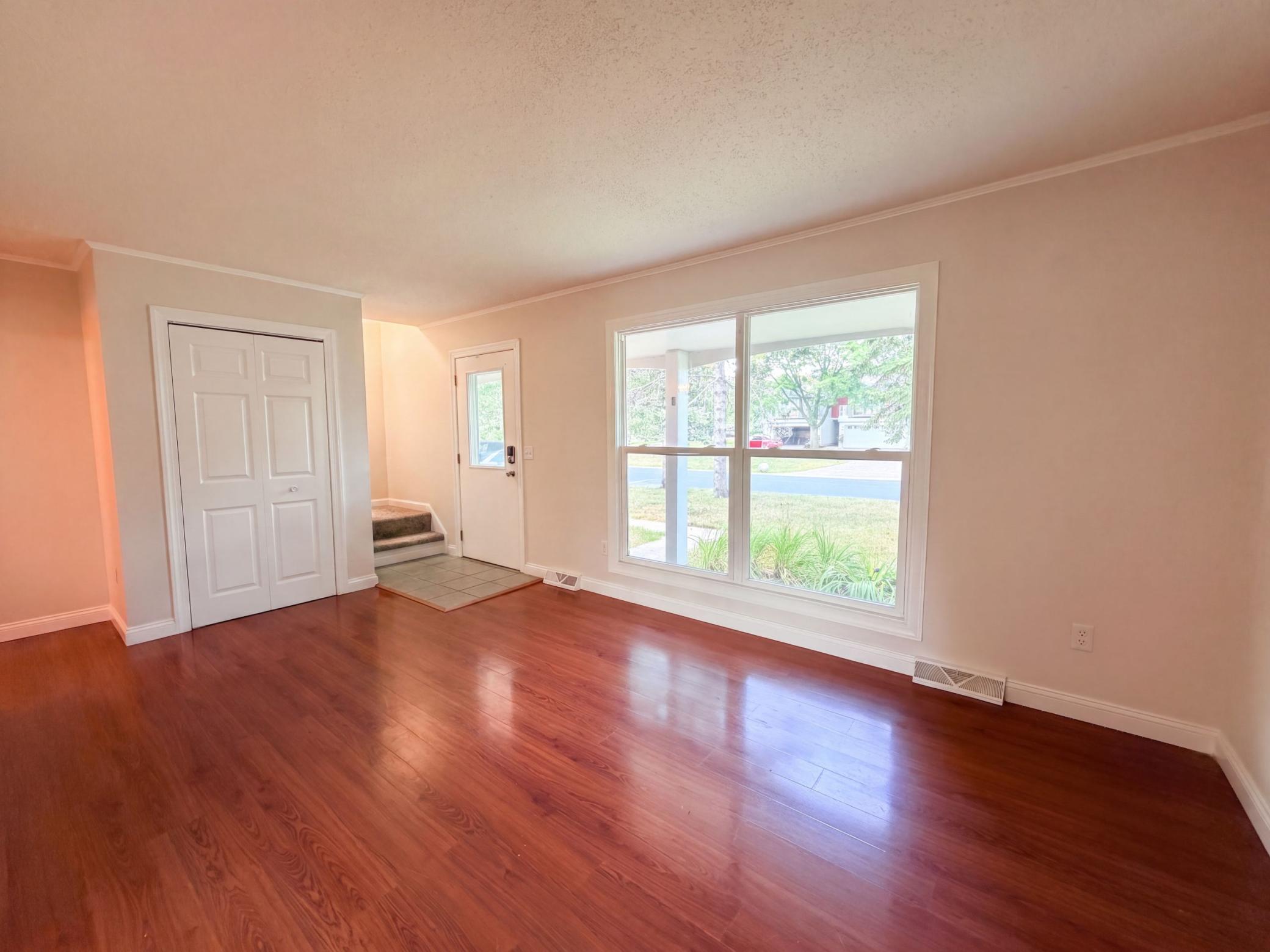 868 Wescott Square, Eagan, MN 55123 — photo 3