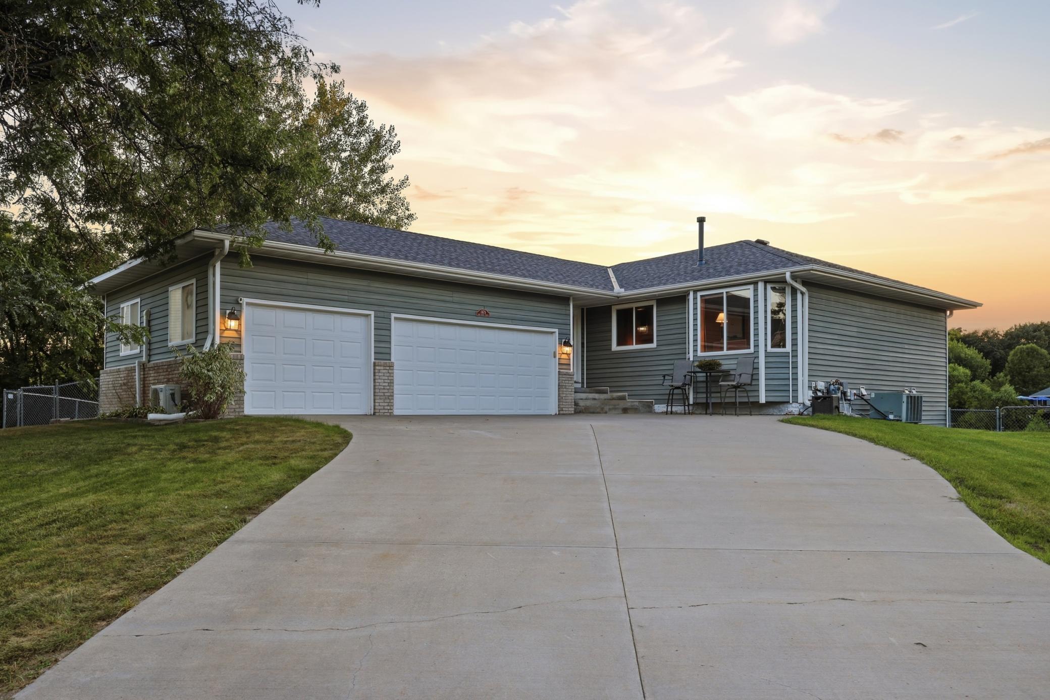 1475 Oak Ridge Circle — photo
