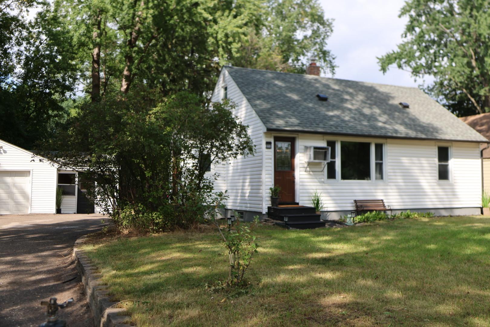 2273 Oakwood Drive — photo