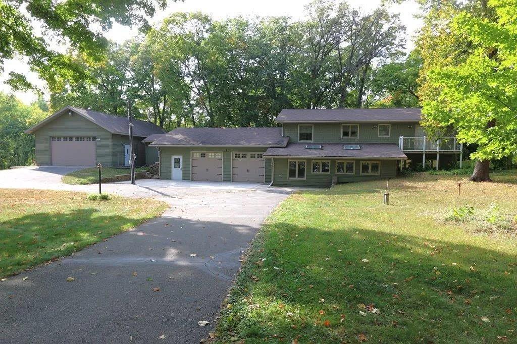 44011 W Paul Lake Drive — photo