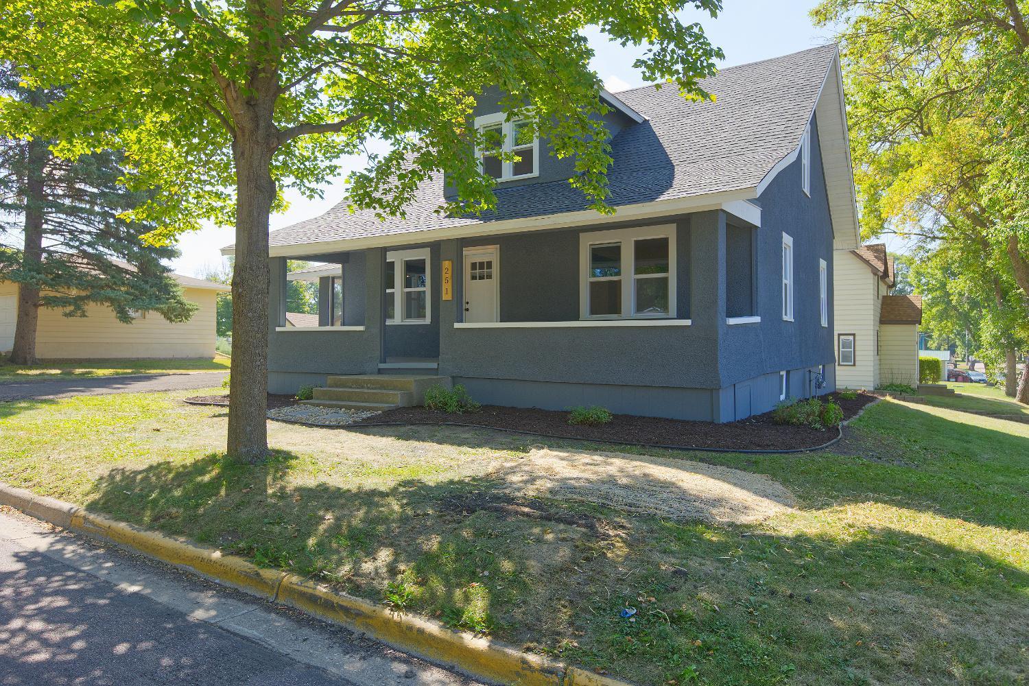 251 Winsted Avenue W — photo