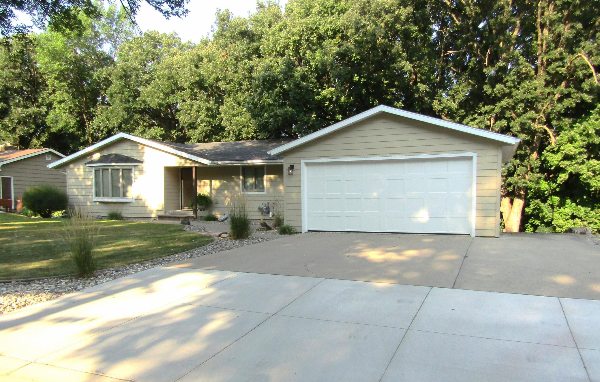 1409 Oak Drive — photo