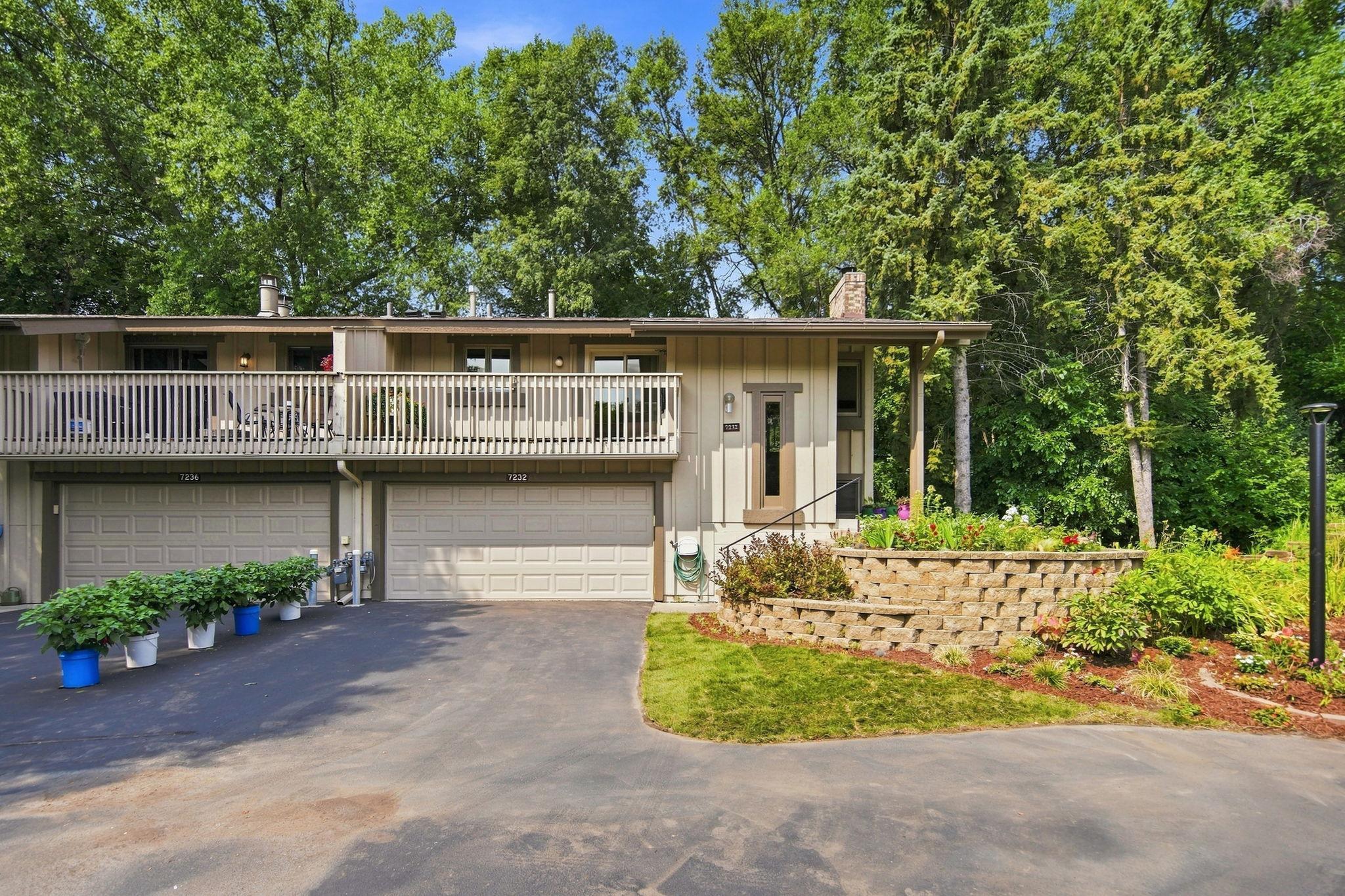 7232 Woodstock Drive — photo