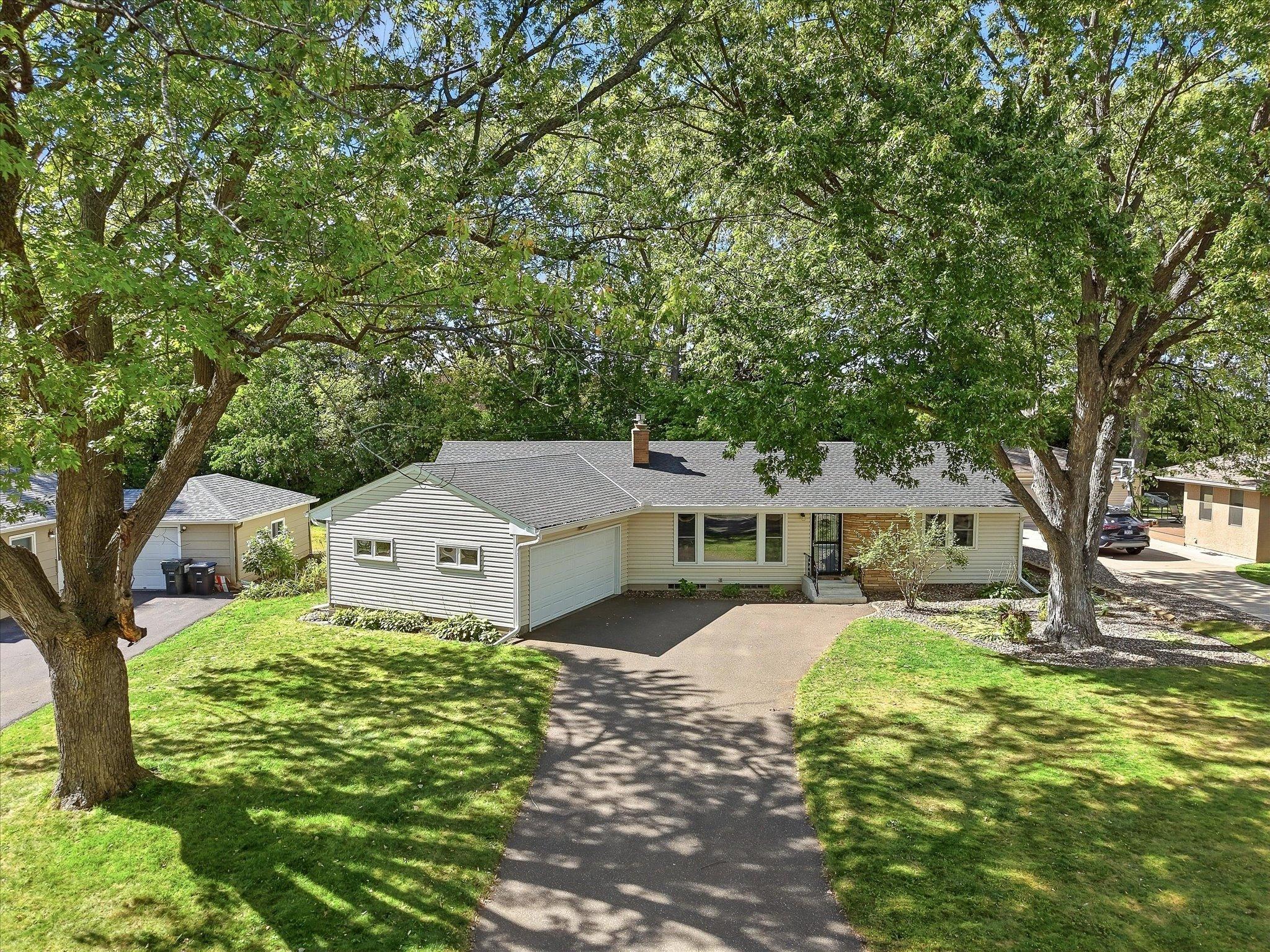 2209 Midlothian Road — photo