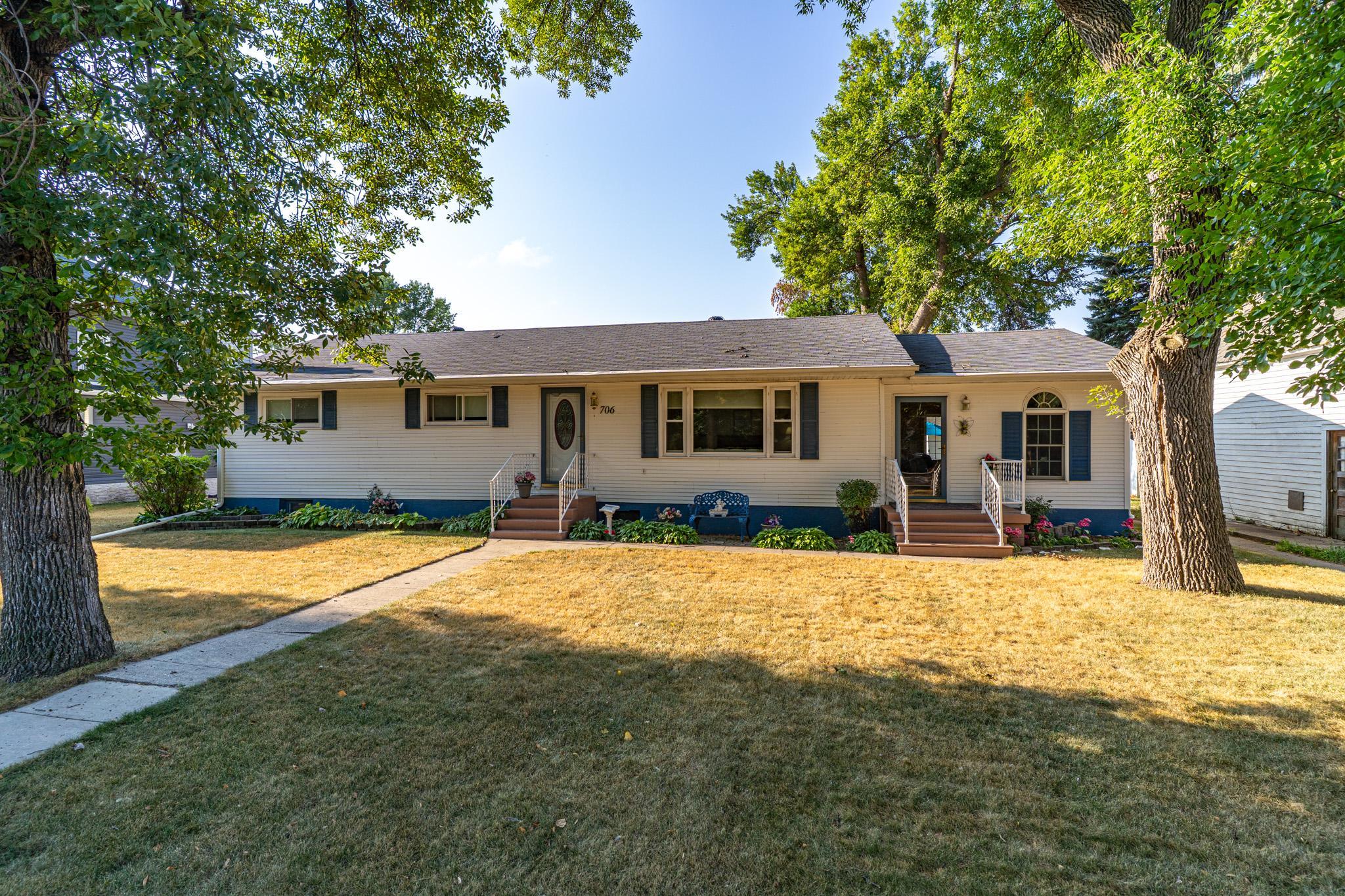 706 Odegard Avenue SE — photo