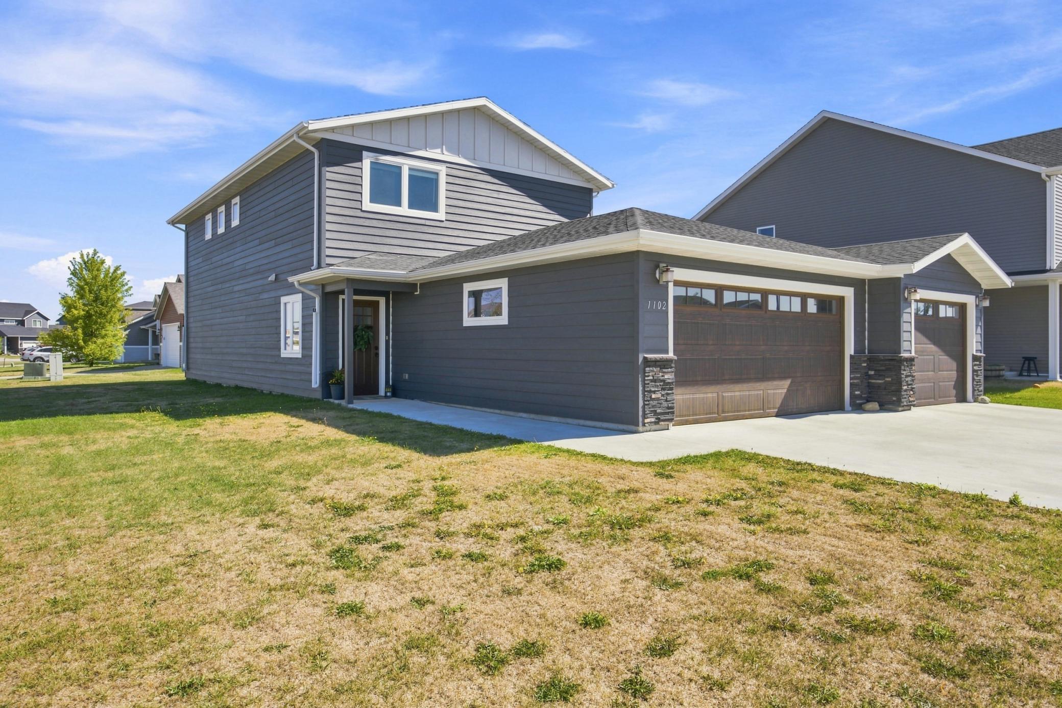 1102 Lilac Lane — photo