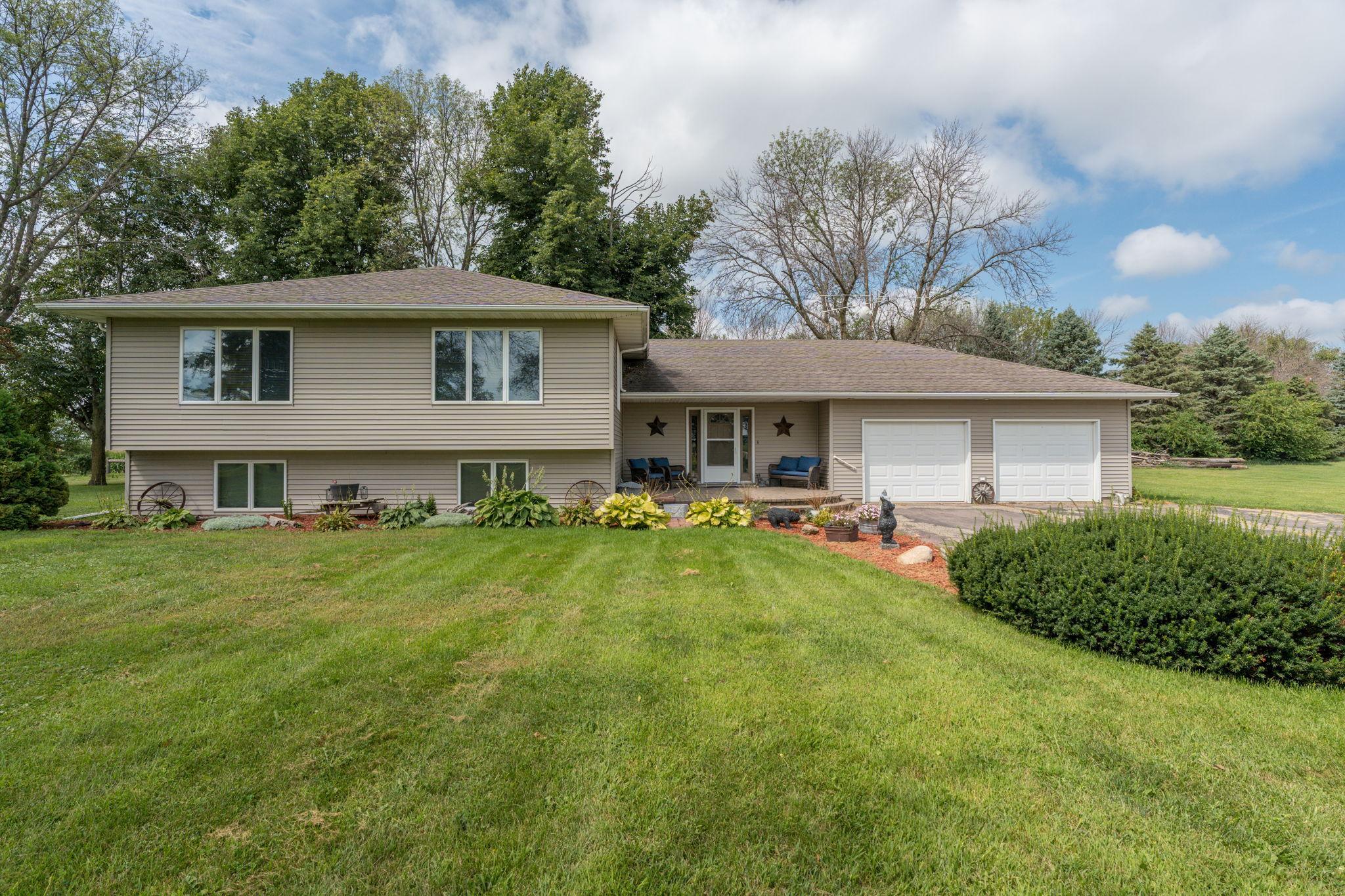 35851 County Road 104 — photo