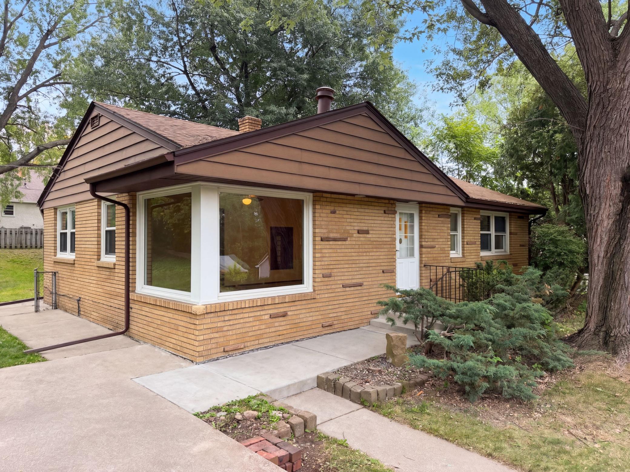 2804 Churchill Street — photo