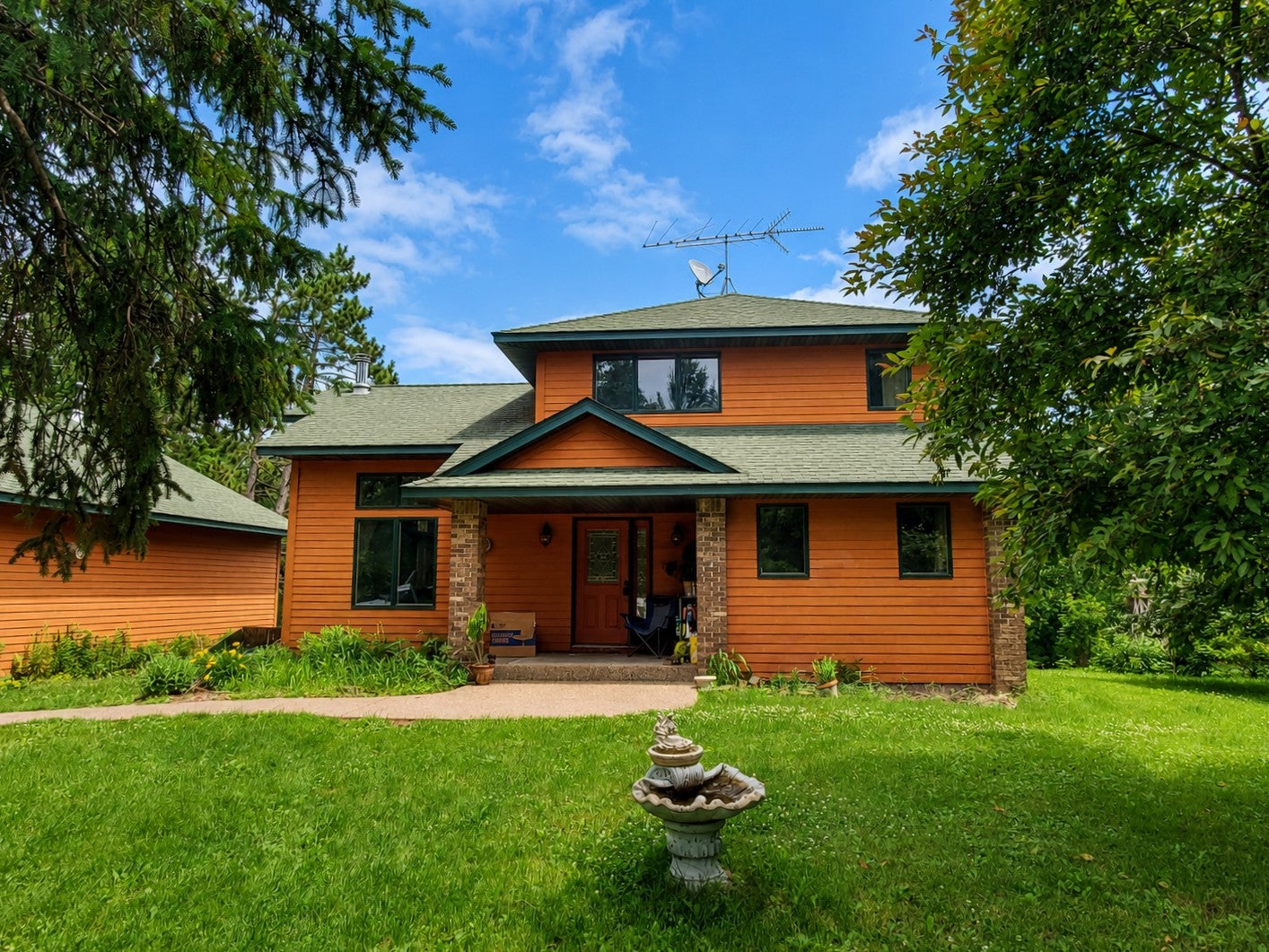 9045 Maple Shores Drive — photo