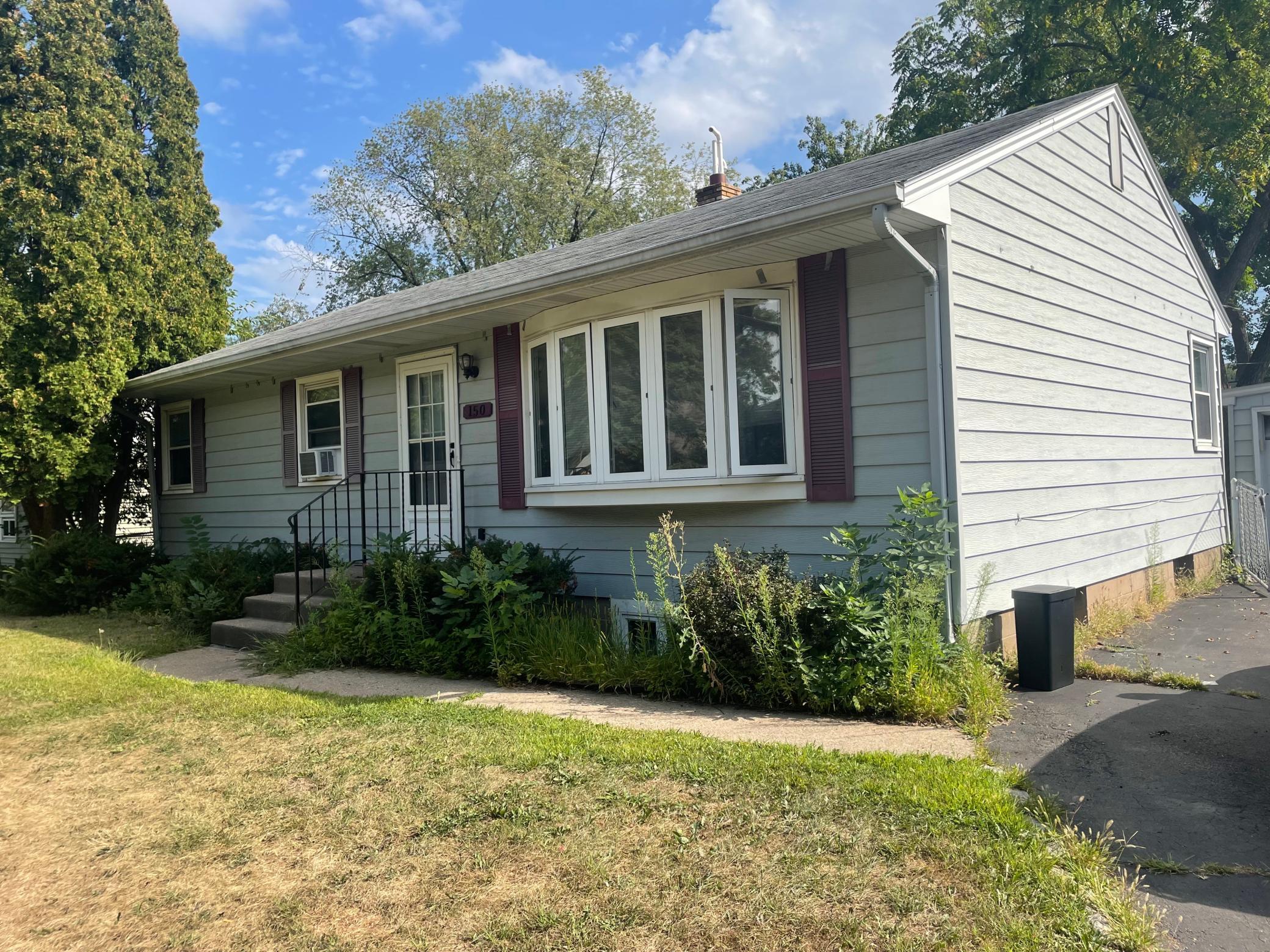 150 Roselawn Avenue E — photo