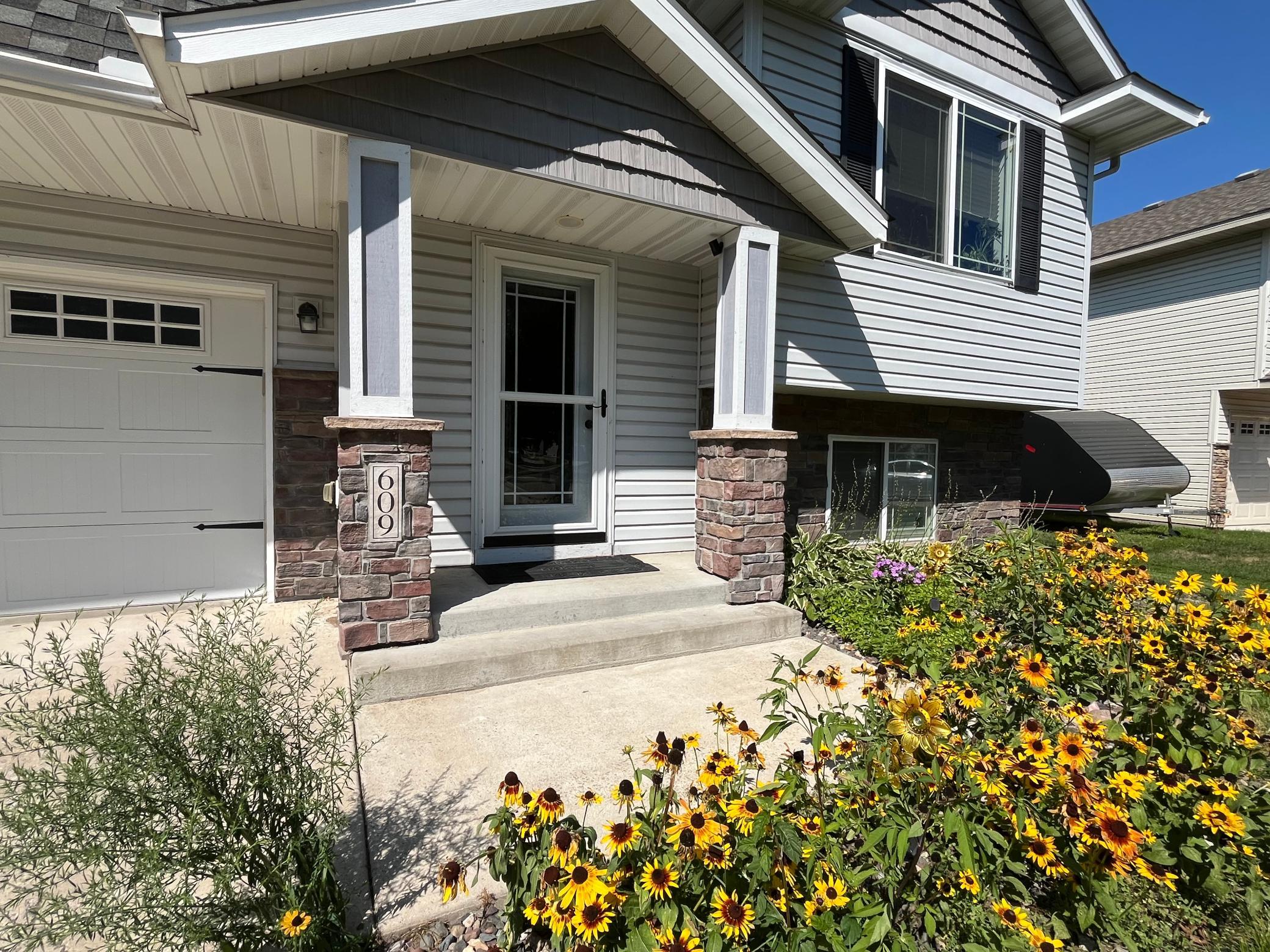 609 Ingalls Drive — photo