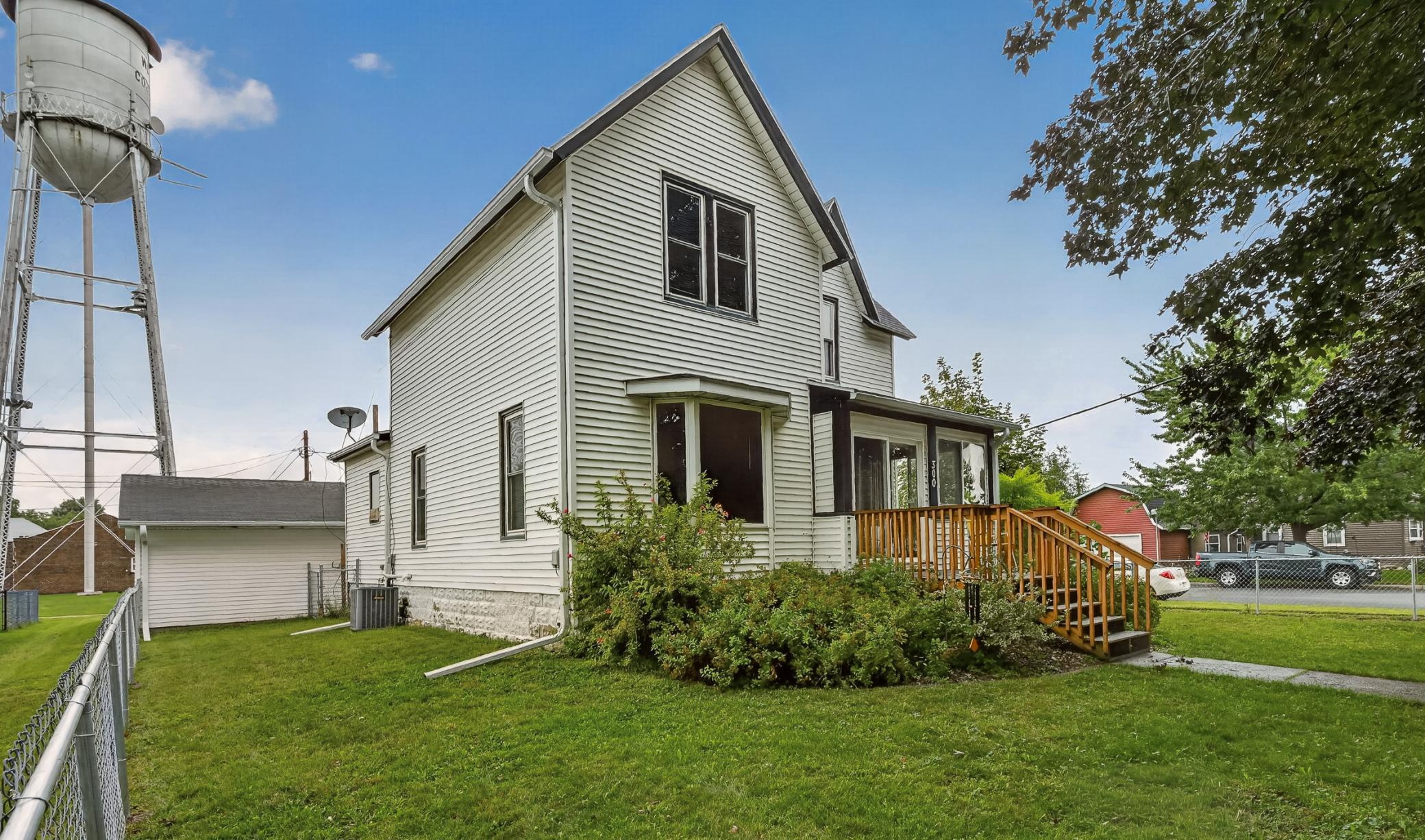 300 Irvin Street — photo