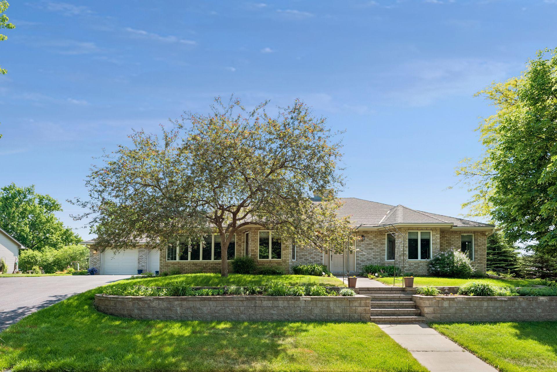 700 Spruce Drive — photo