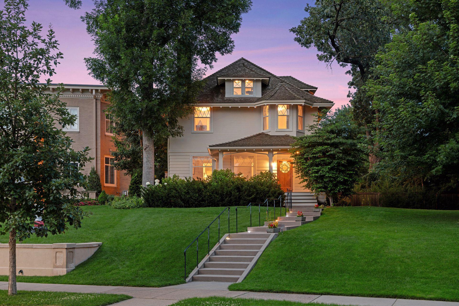 2225 E Lake Of The Isles Parkway — photo