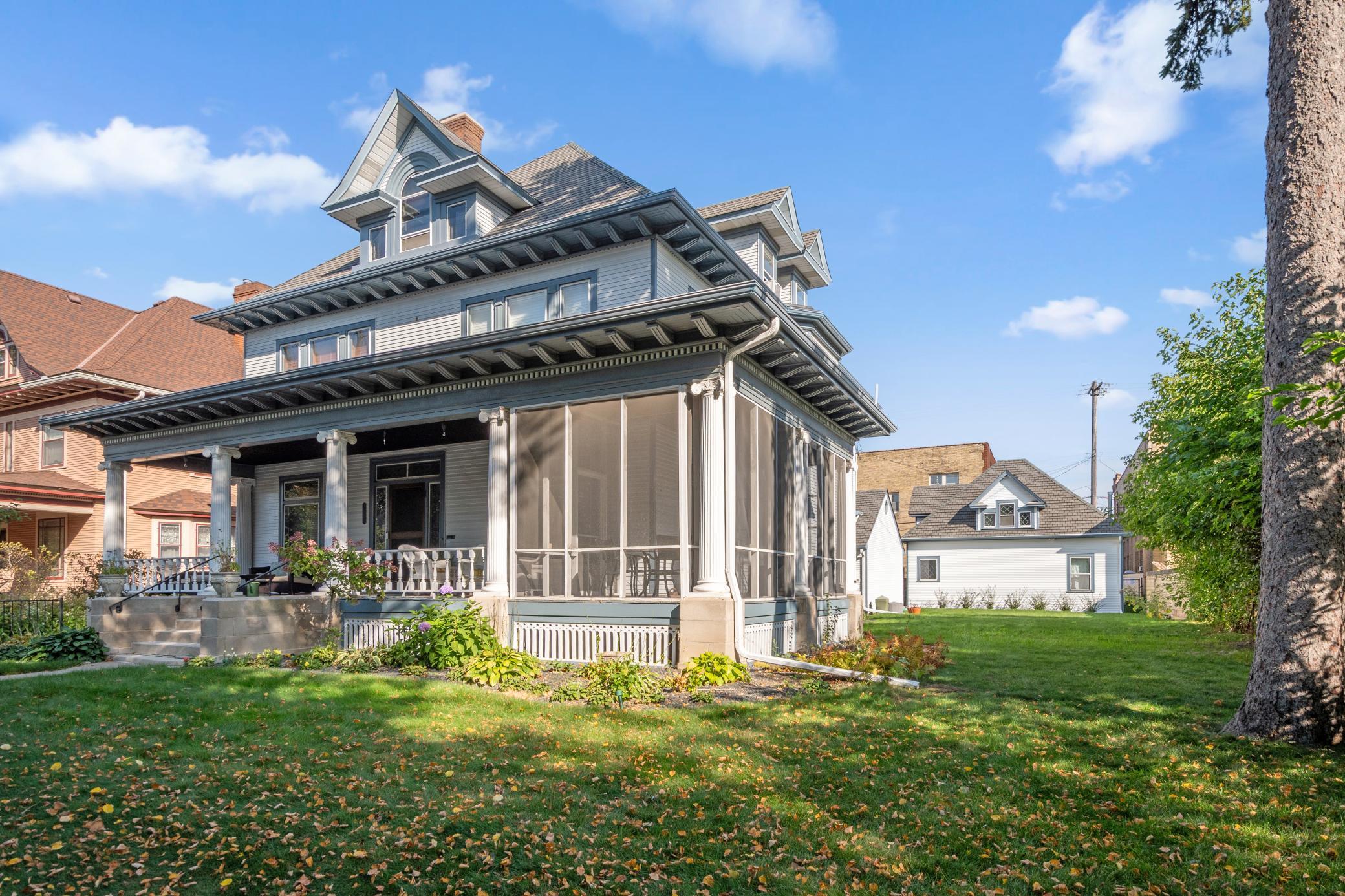911 Lincoln Avenue Ch — photo