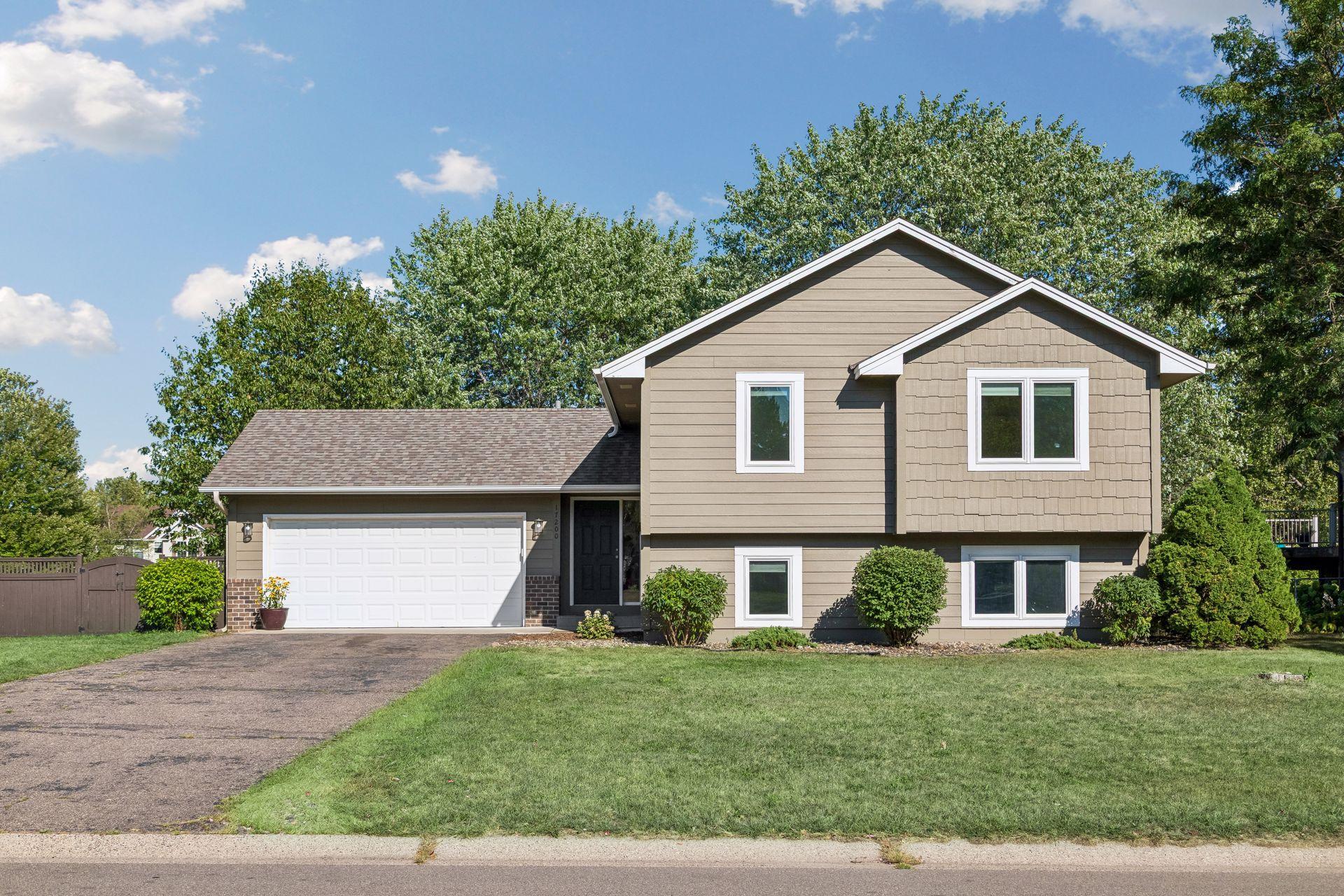17200 Fieldcrest Avenue — photo