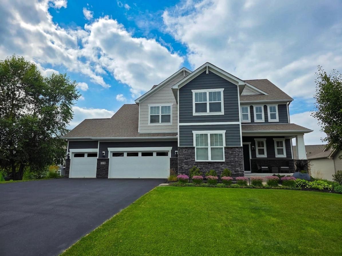 1305 Interlachen Drive — photo
