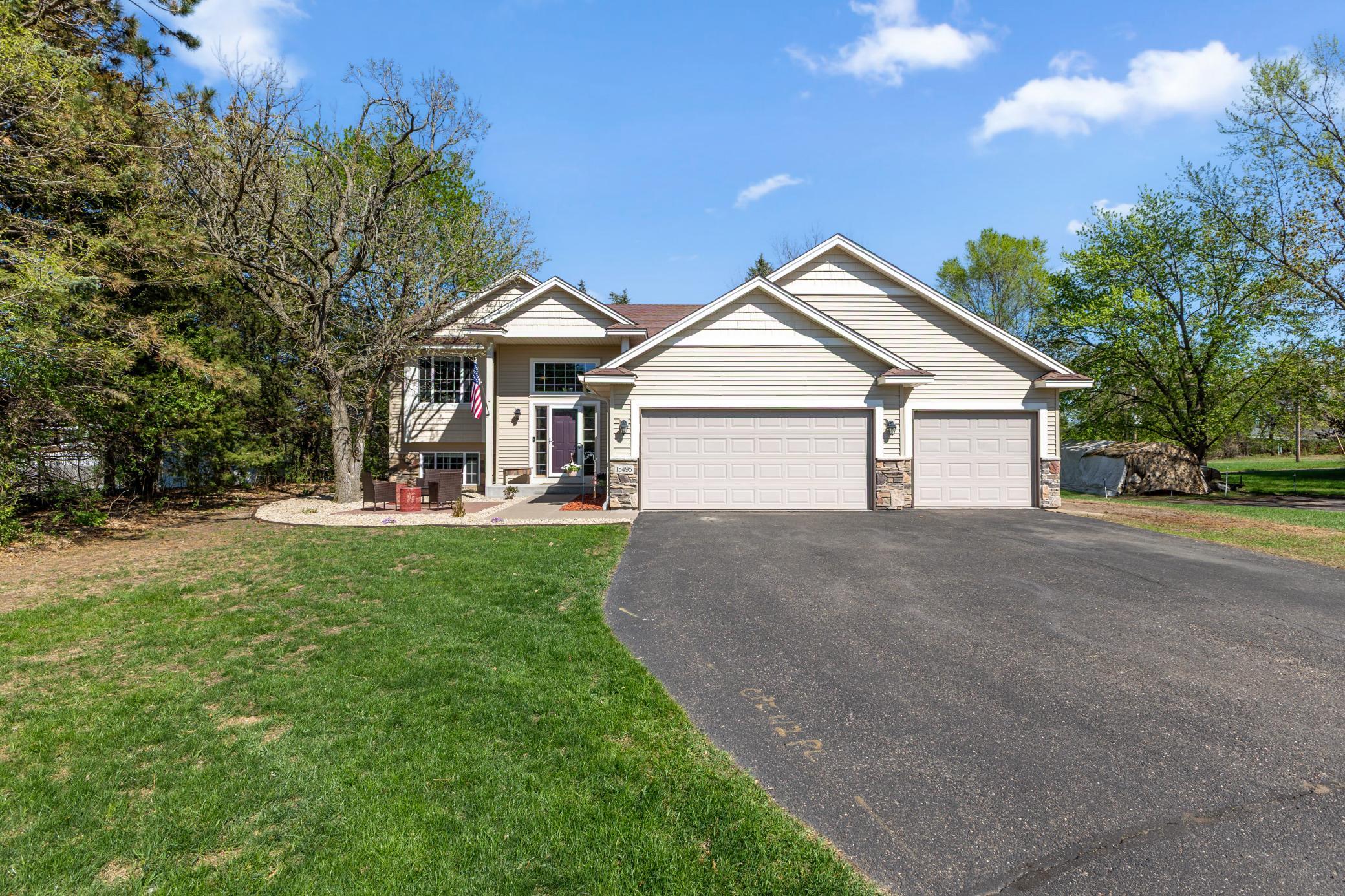15495 Vanadium Street NW — photo