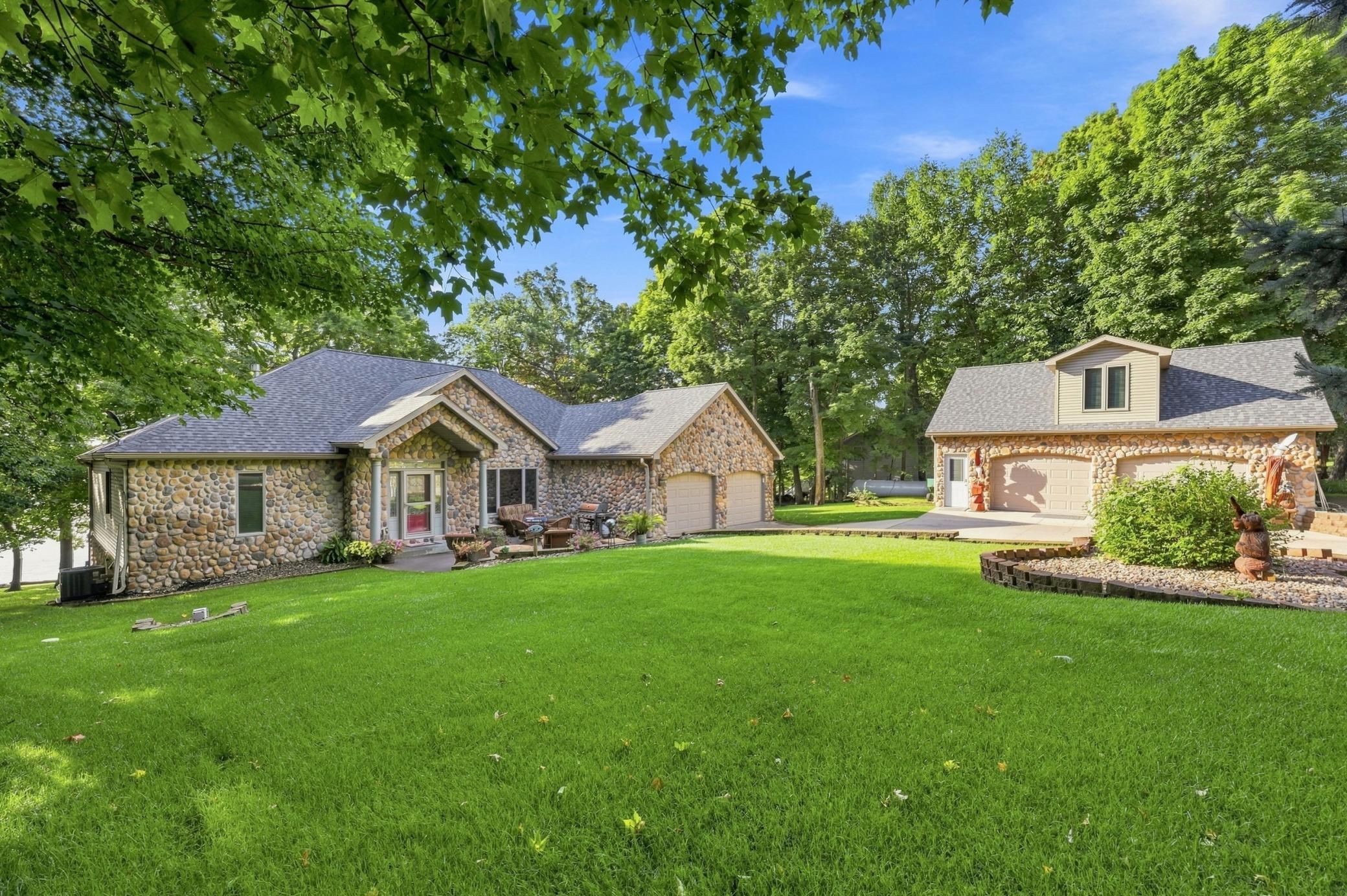 24011 Woodland Lane — photo