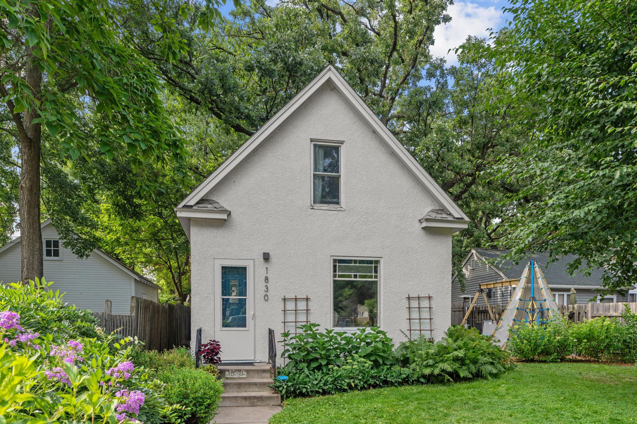 1830 Hewitt Avenue, Saint Paul, MN 55104 | Realty.com