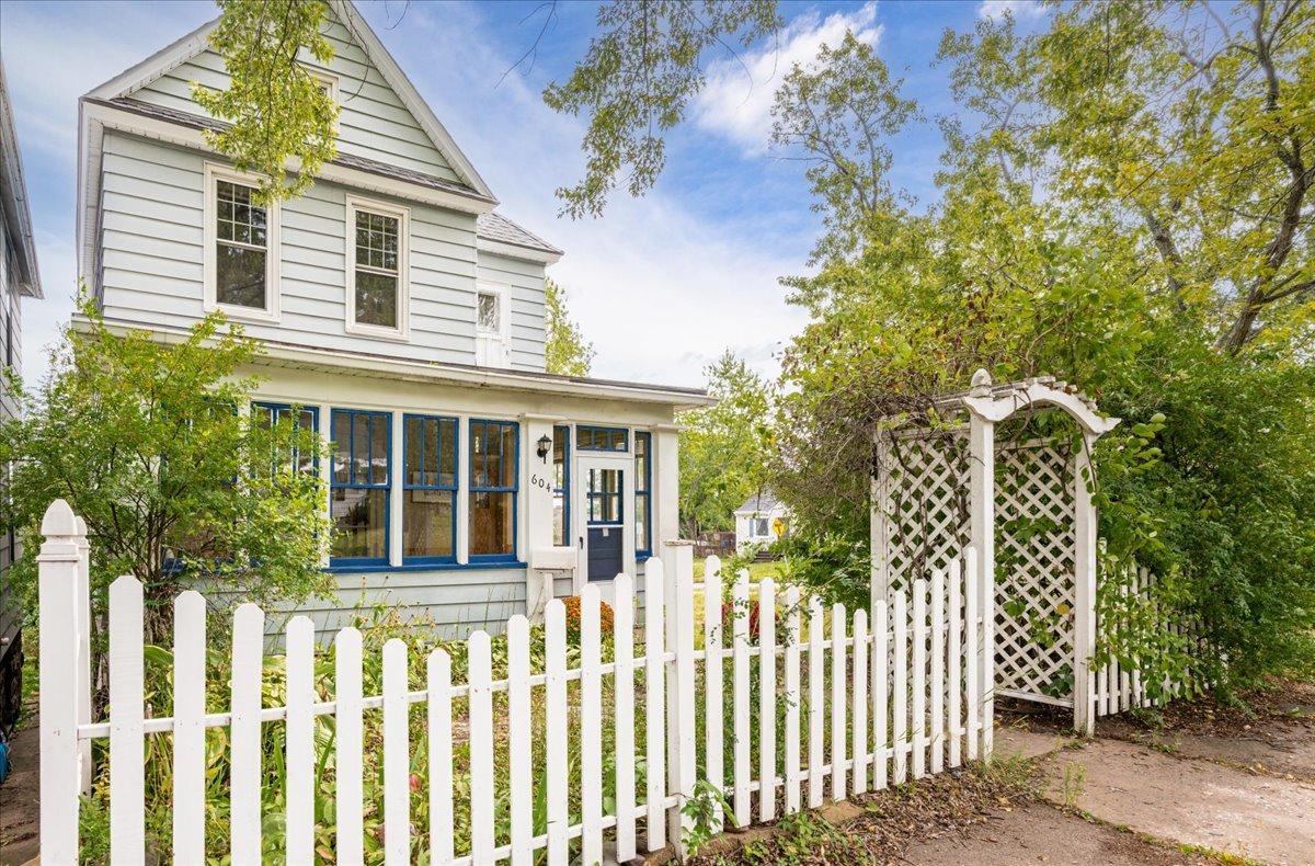 604 E 11th Street, Duluth, MN 55805 — photo 3