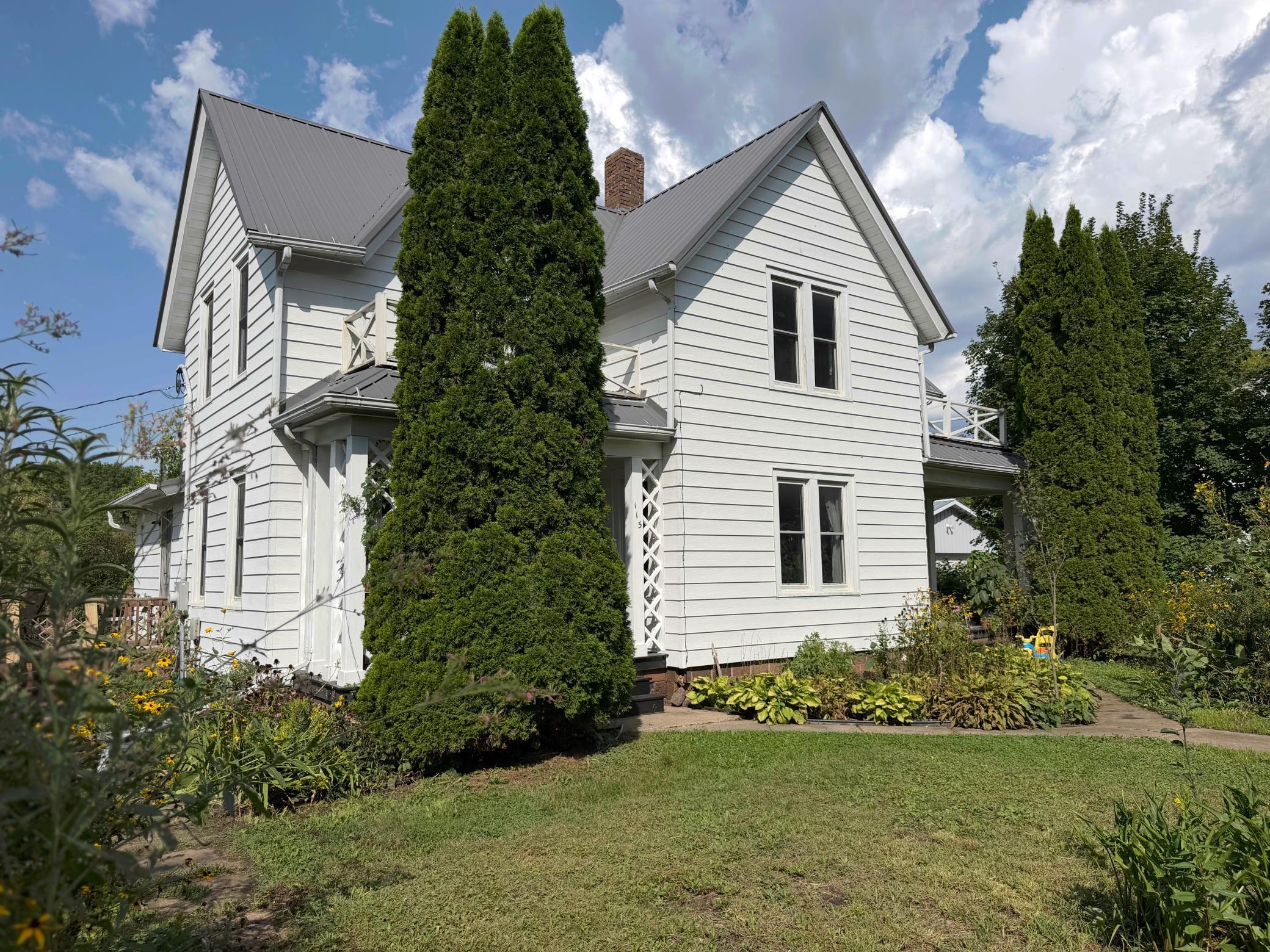115 N Cedar Street — photo