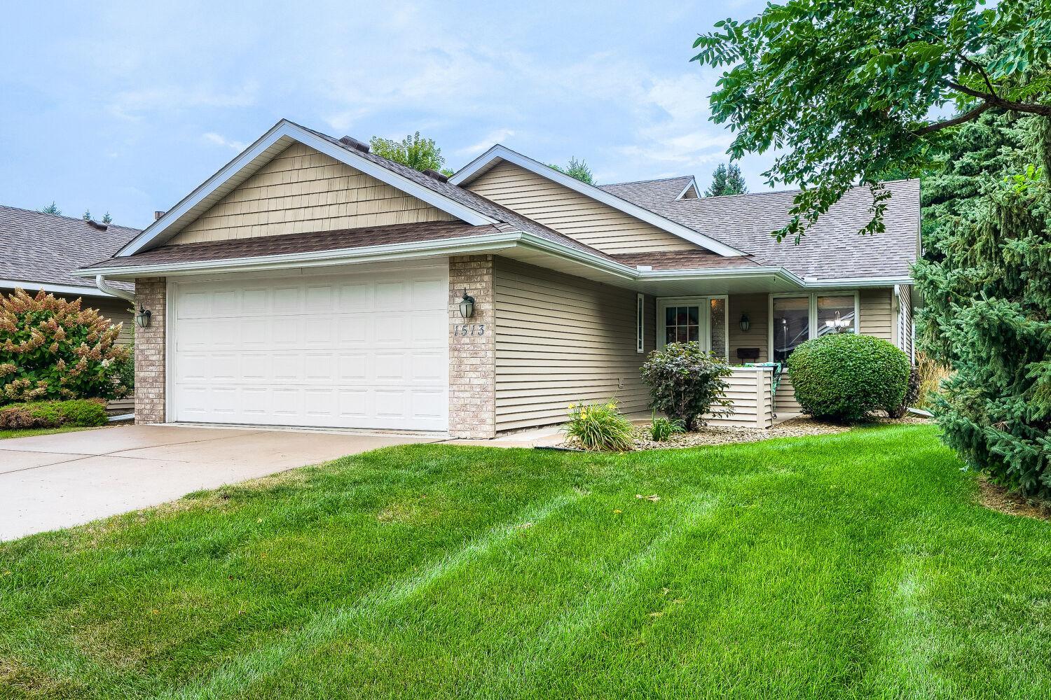 1513 Carleton Drive — photo
