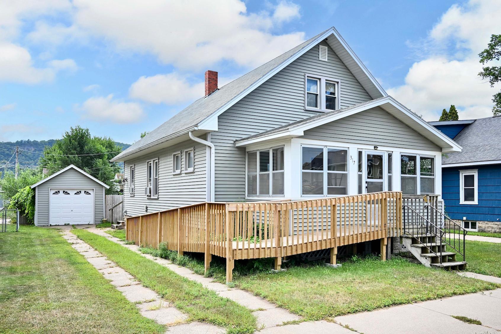 317 E Howard Street — photo