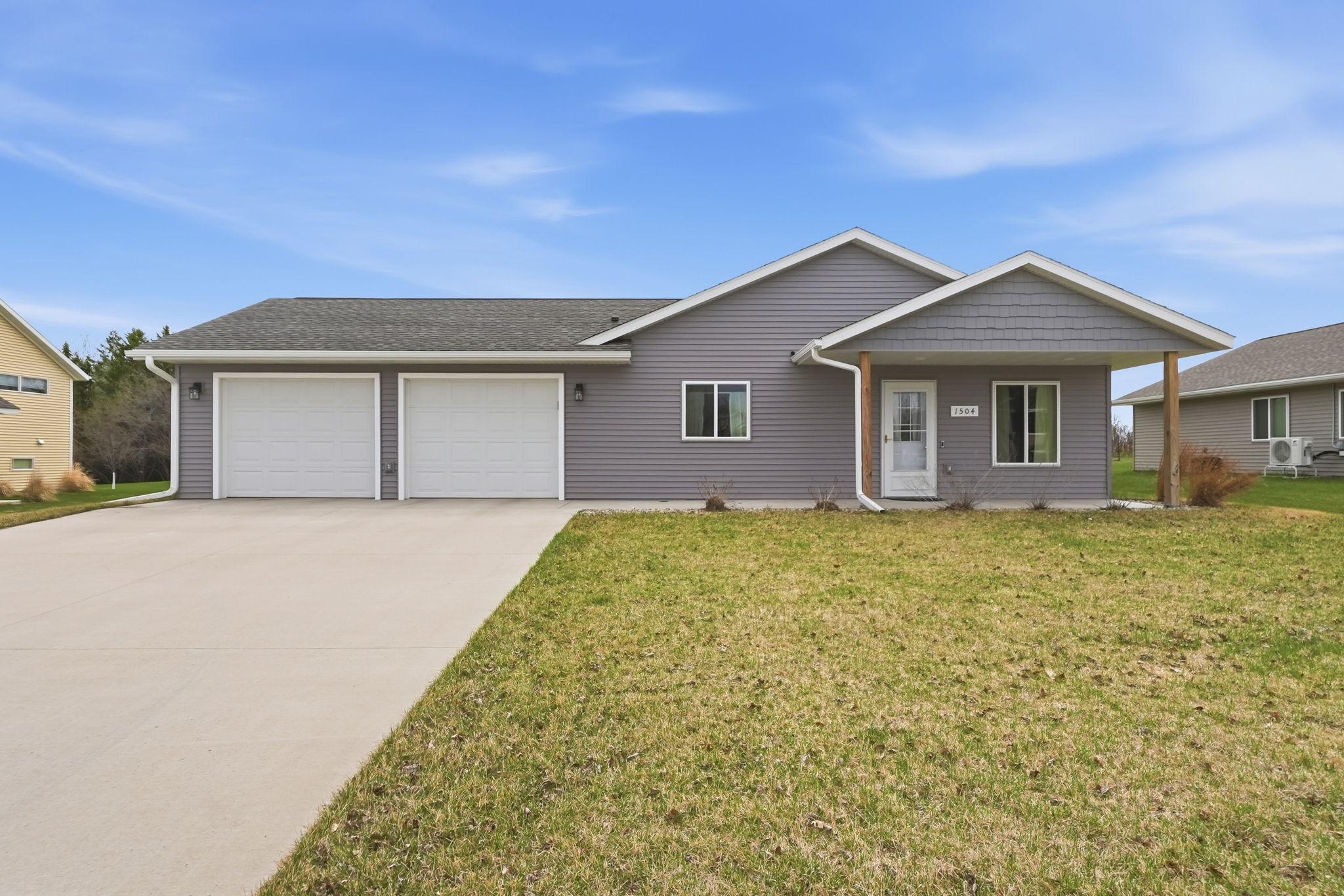1504 Jasmine Drive — photo
