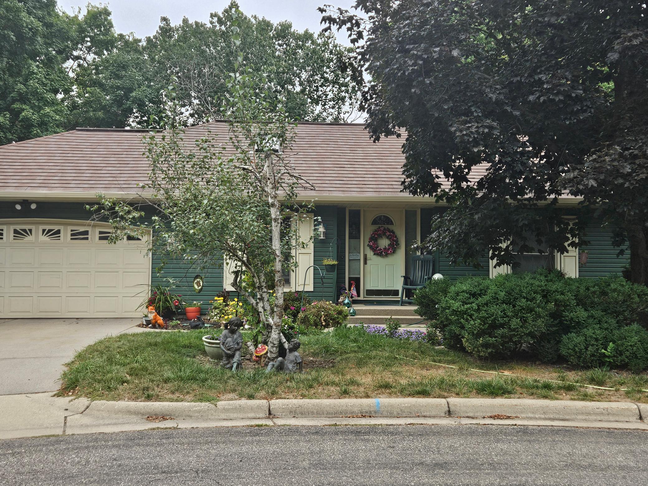 608 Chateau Circle — photo