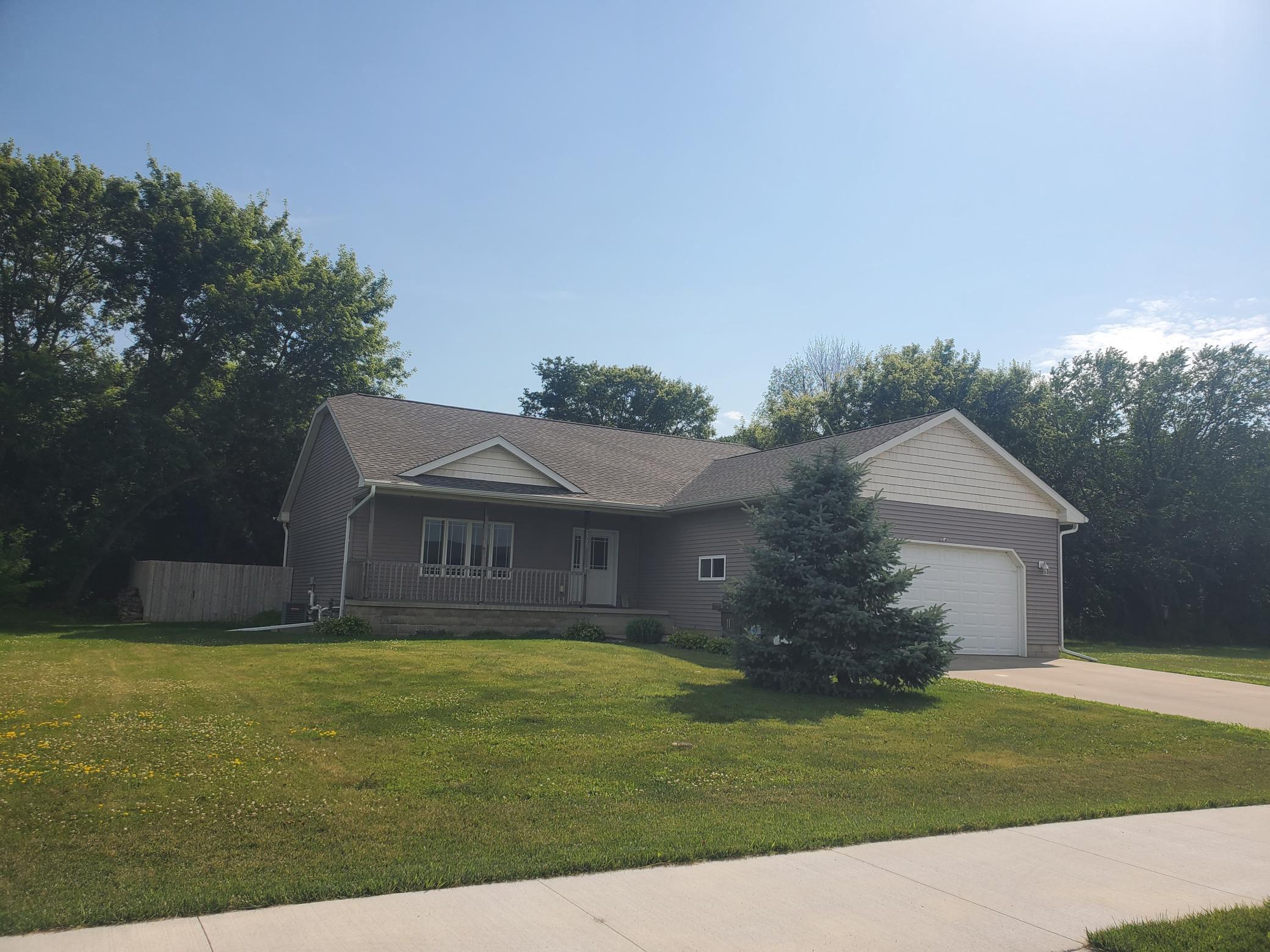 2327 Lake Avenue — photo