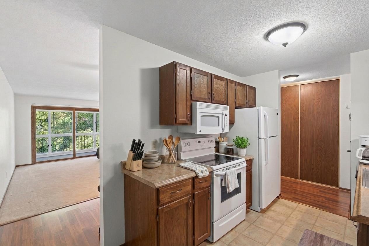 135 Viking Drive E 309 — photo