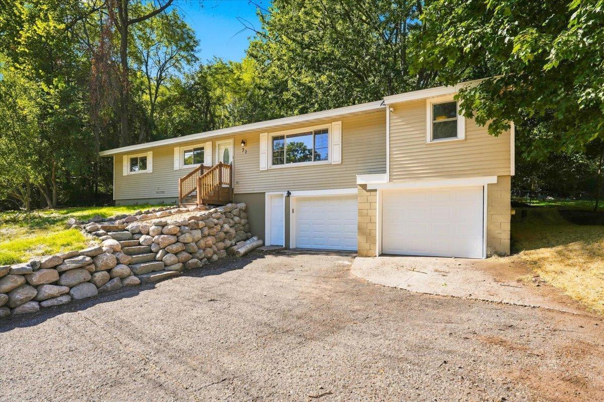 72 Coulee Road — photo