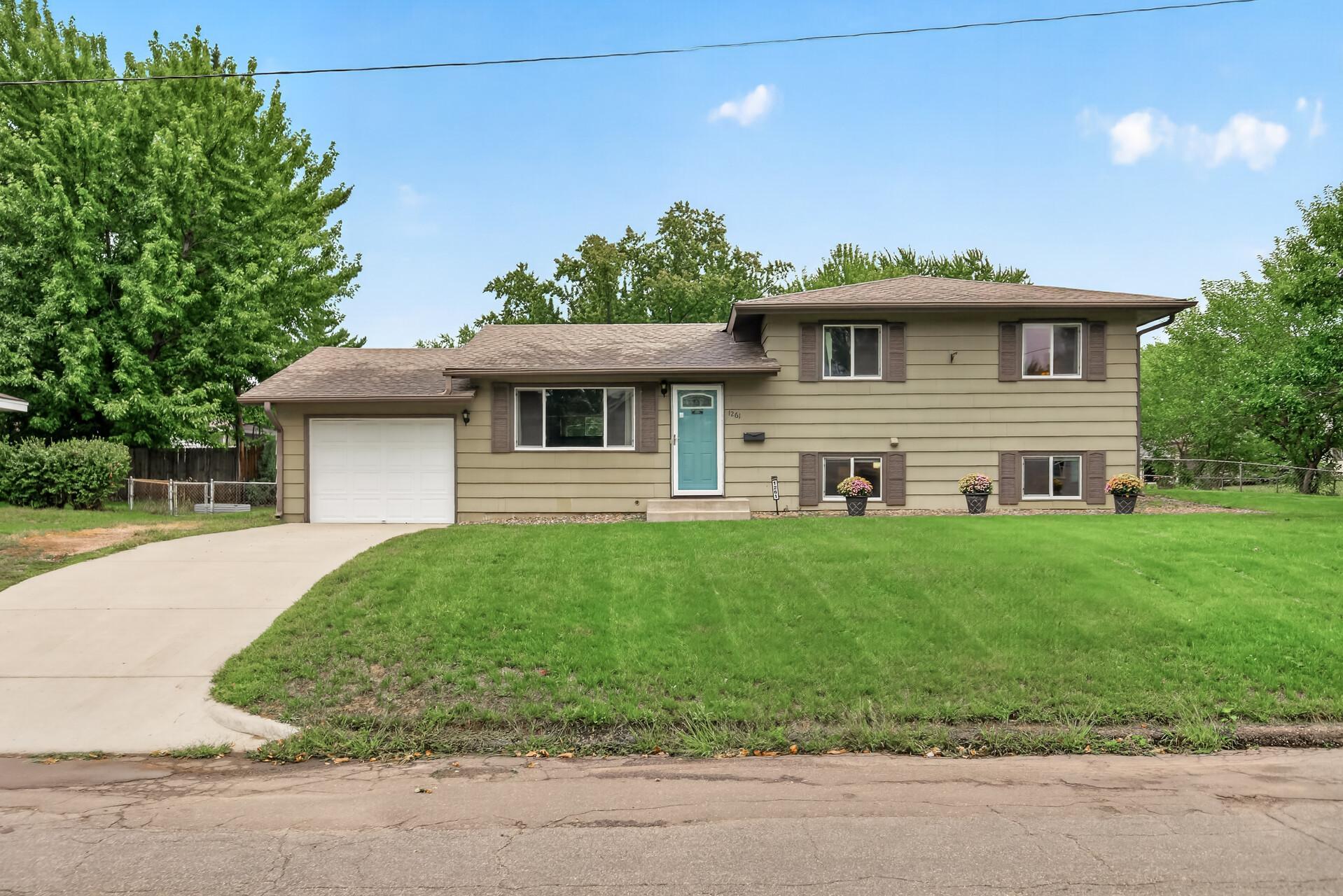 1261 Gary Drive — photo