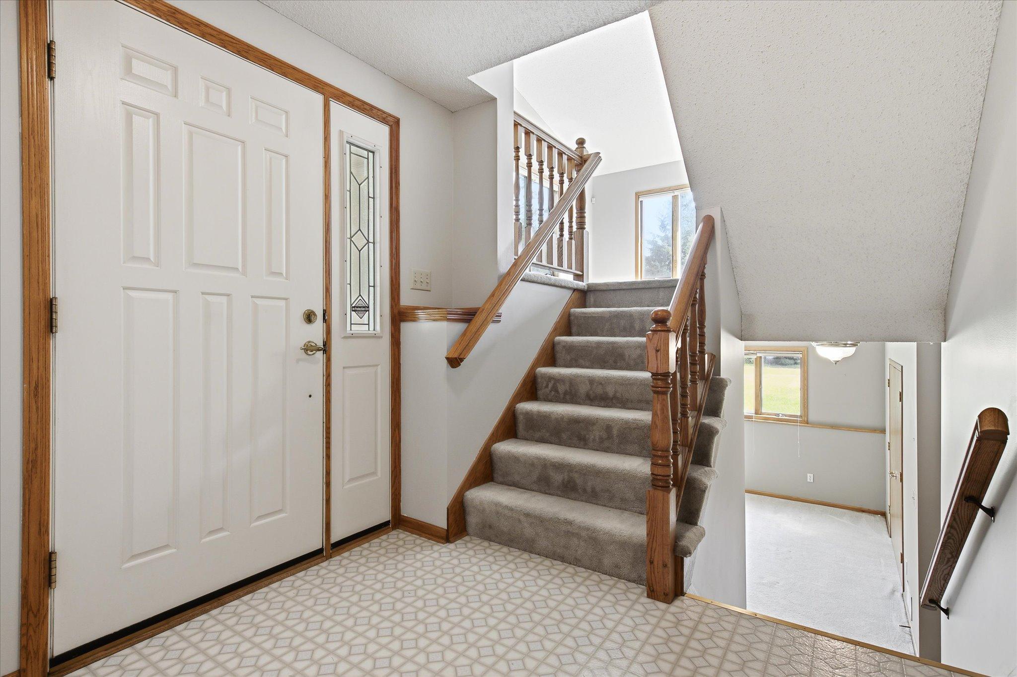 5758 Heather Ridge Drive, Shoreview, MN 55126 — photo 3