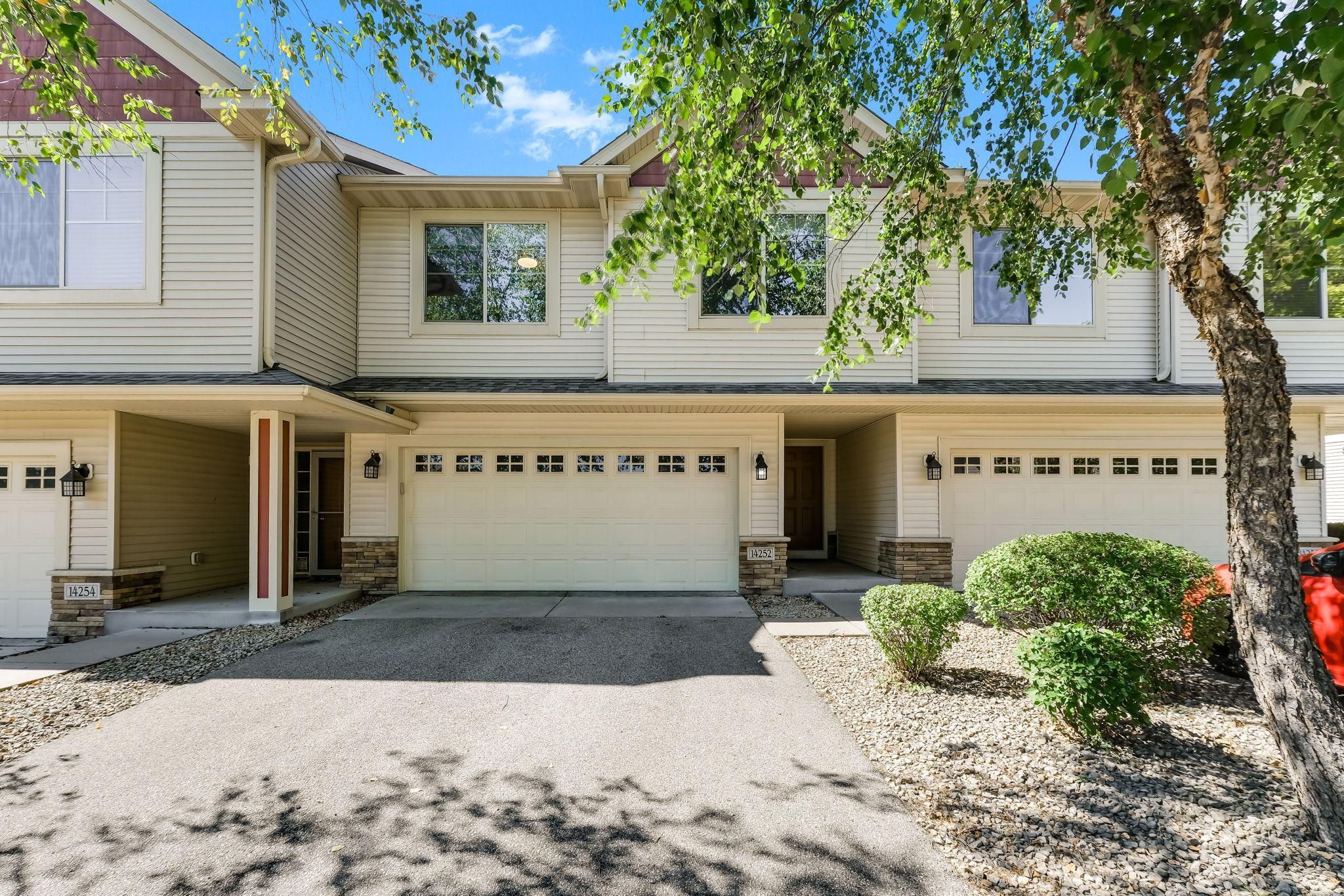 14252 Parkview Lane NW — photo
