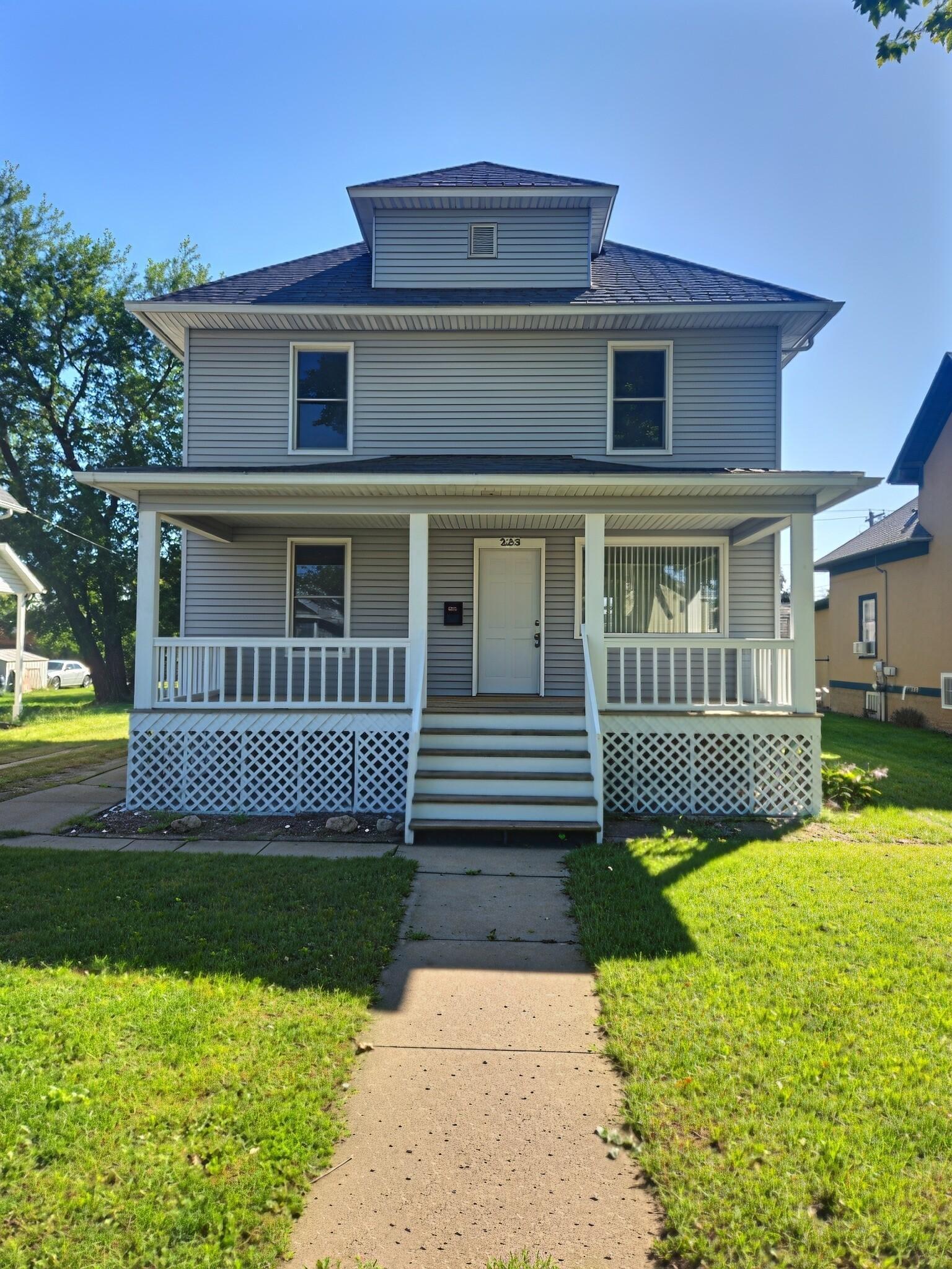 229 S Elm Street — photo