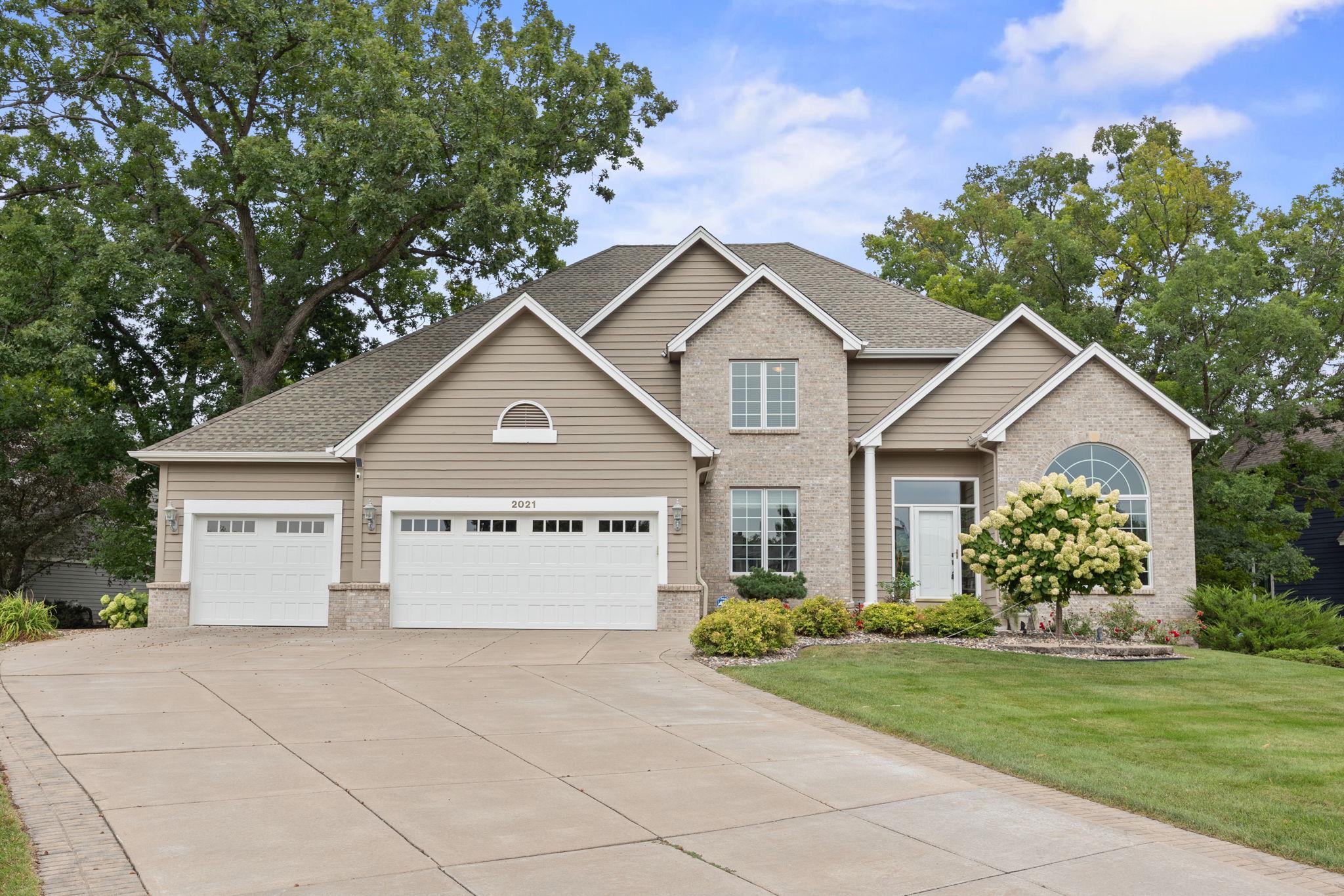 2021 Royale Drive — photo