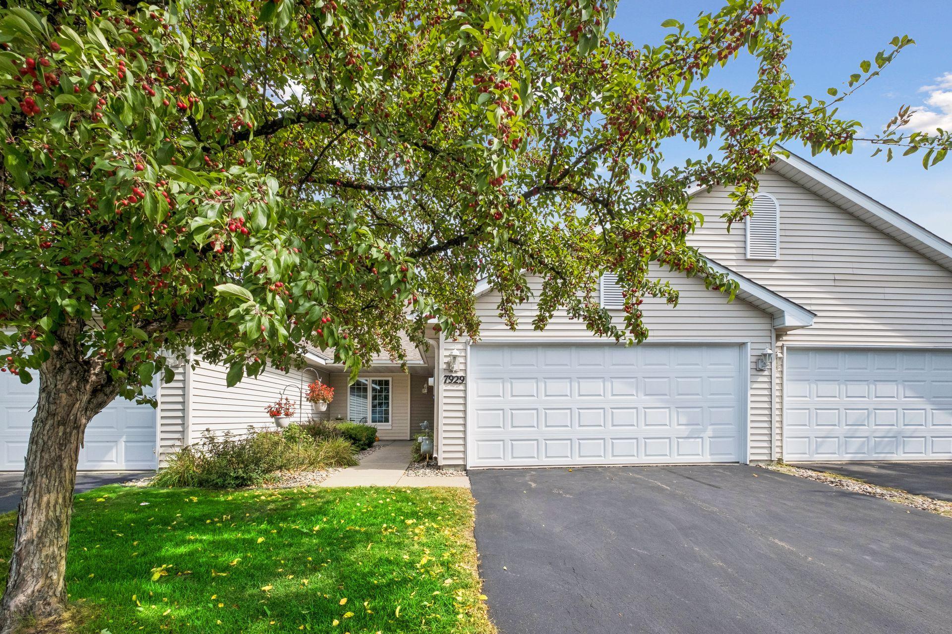 7929 Barrymore Lane — photo