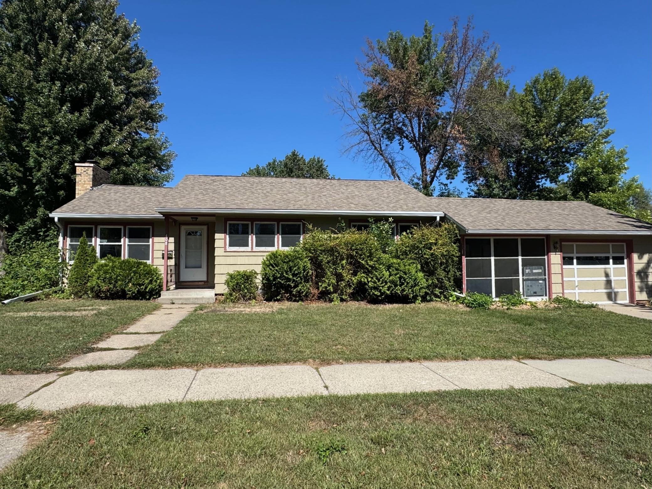 408 Southview Drive — photo