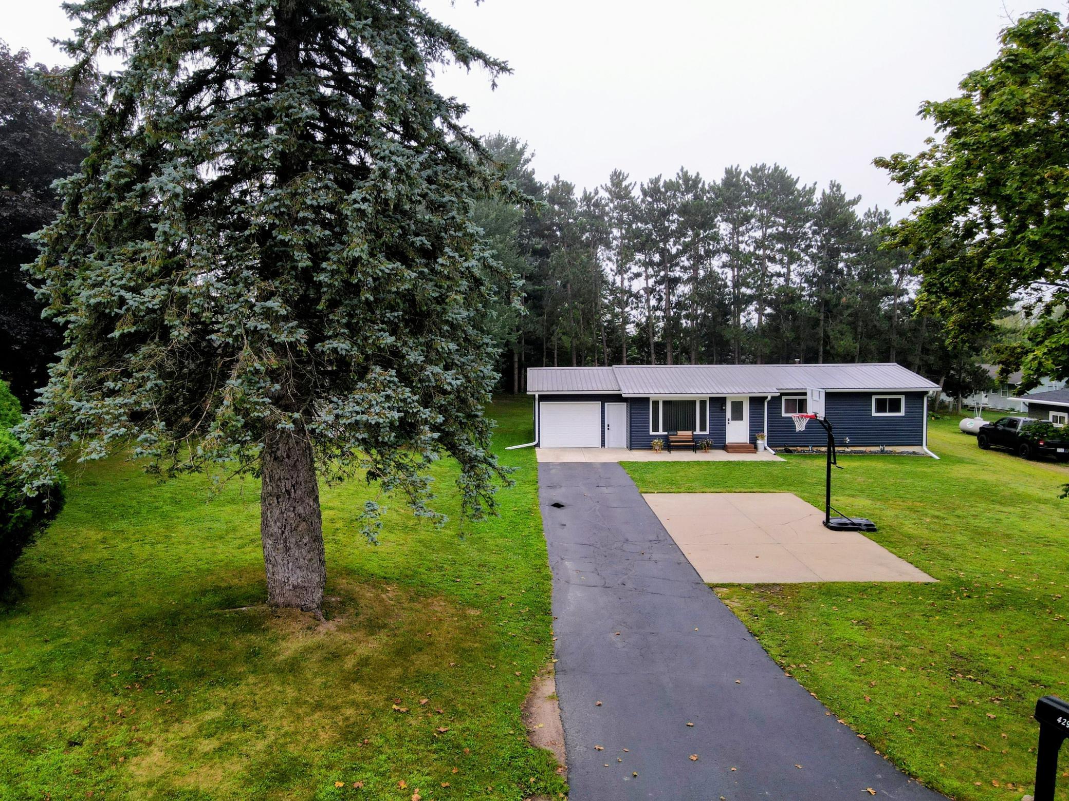 429 Auth Street — photo