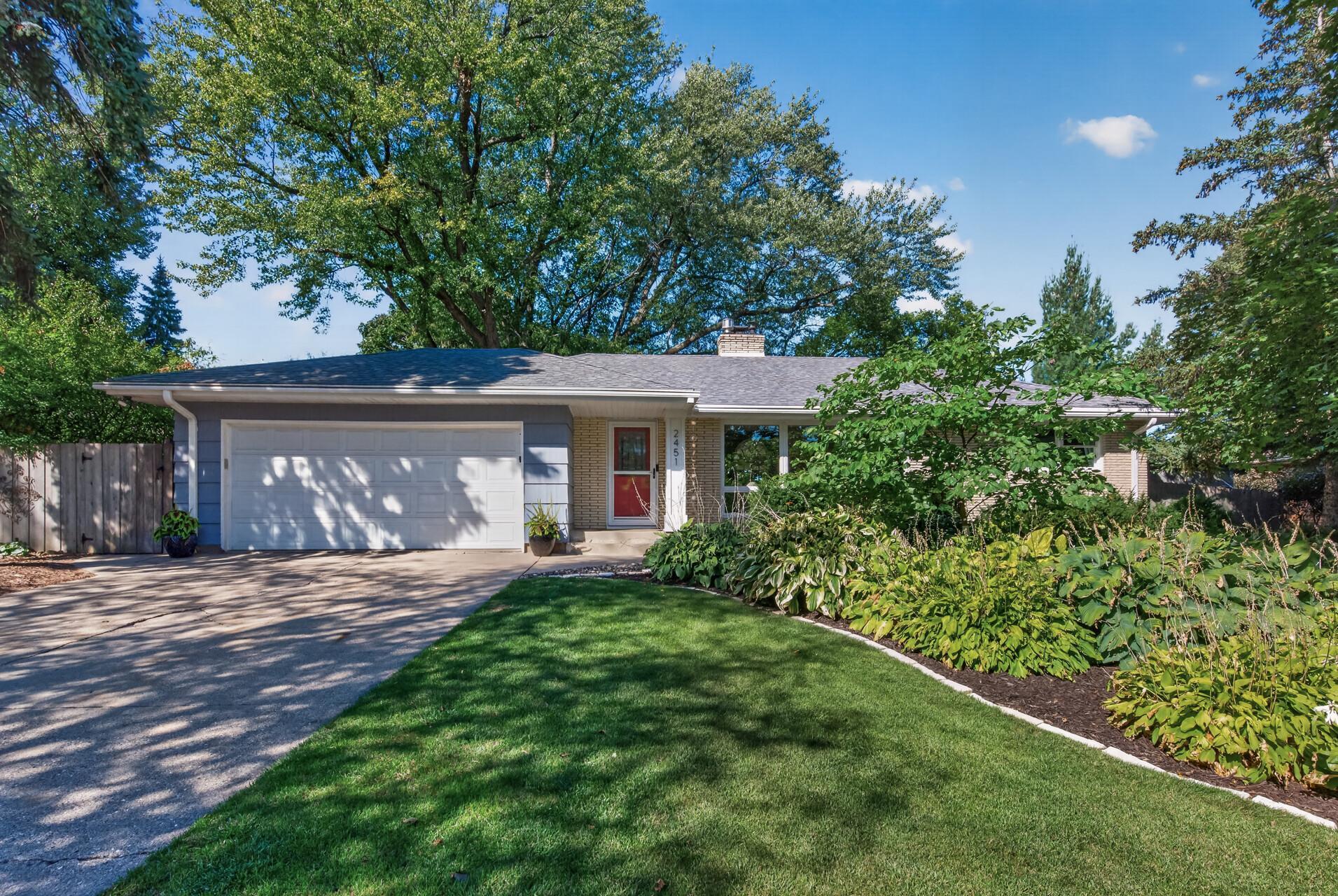 2451 Sheldon Street — photo