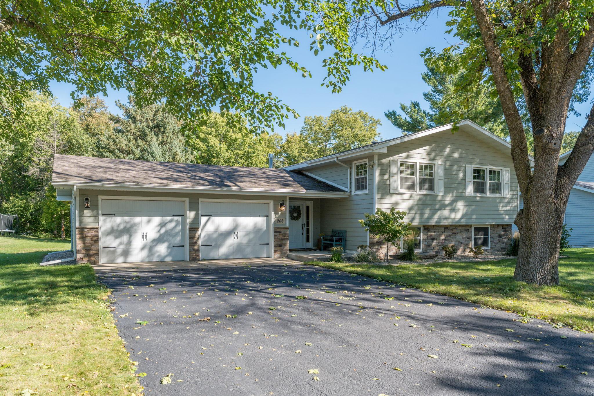 204 Viking Drive — photo