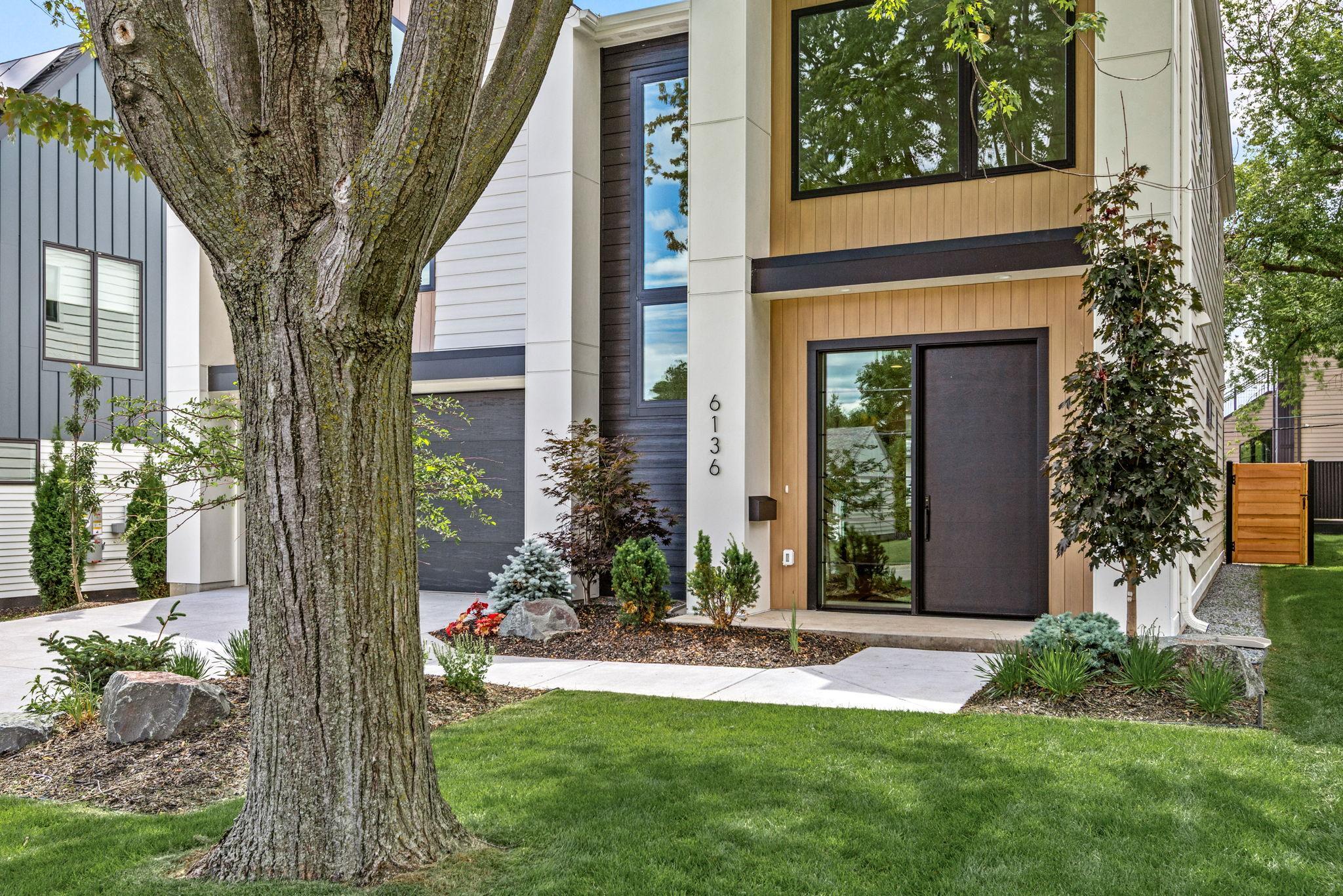 6136 Oaklawn Avenue — photo