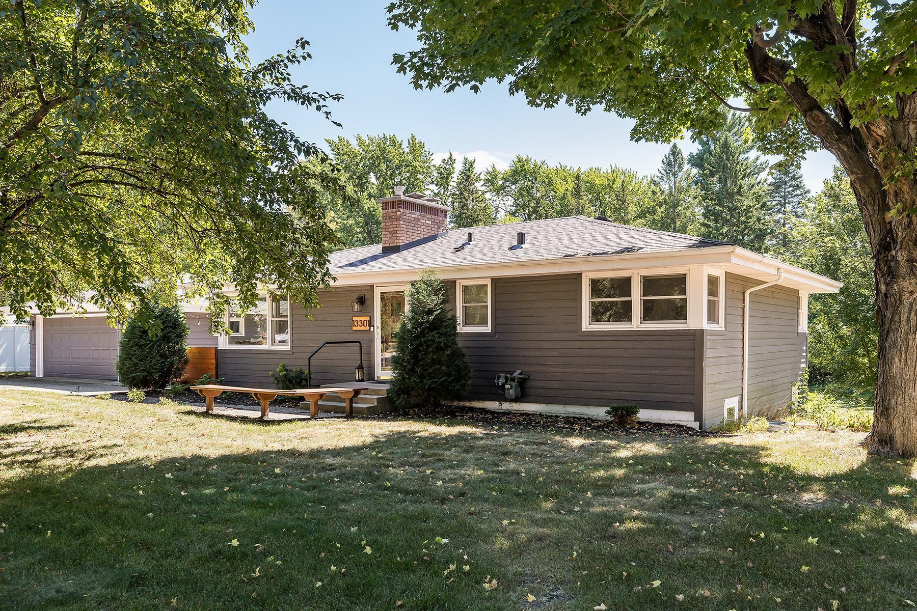 13301 Windyhill Road — photo