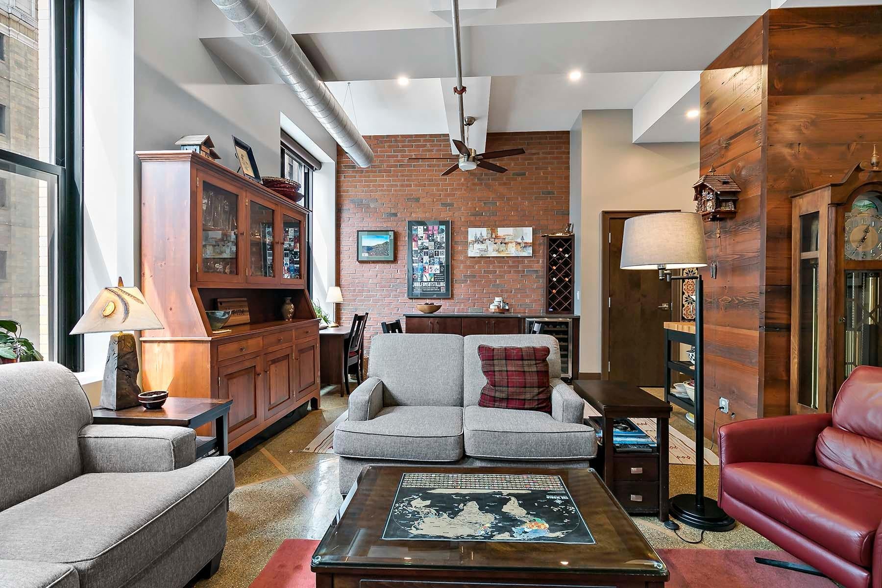 350 Saint Peter Street 606 — photo