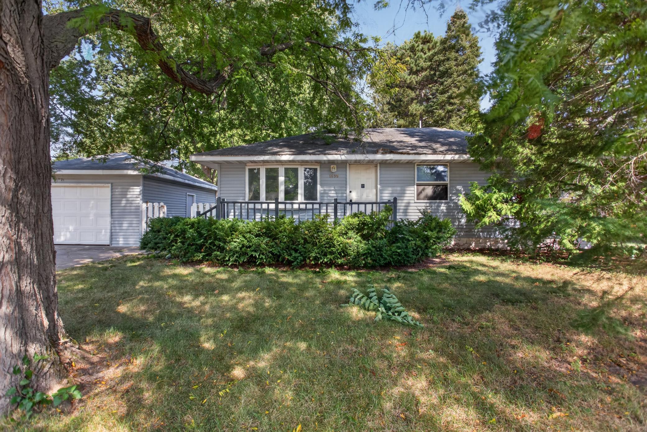 1699 Oakwood Drive — photo