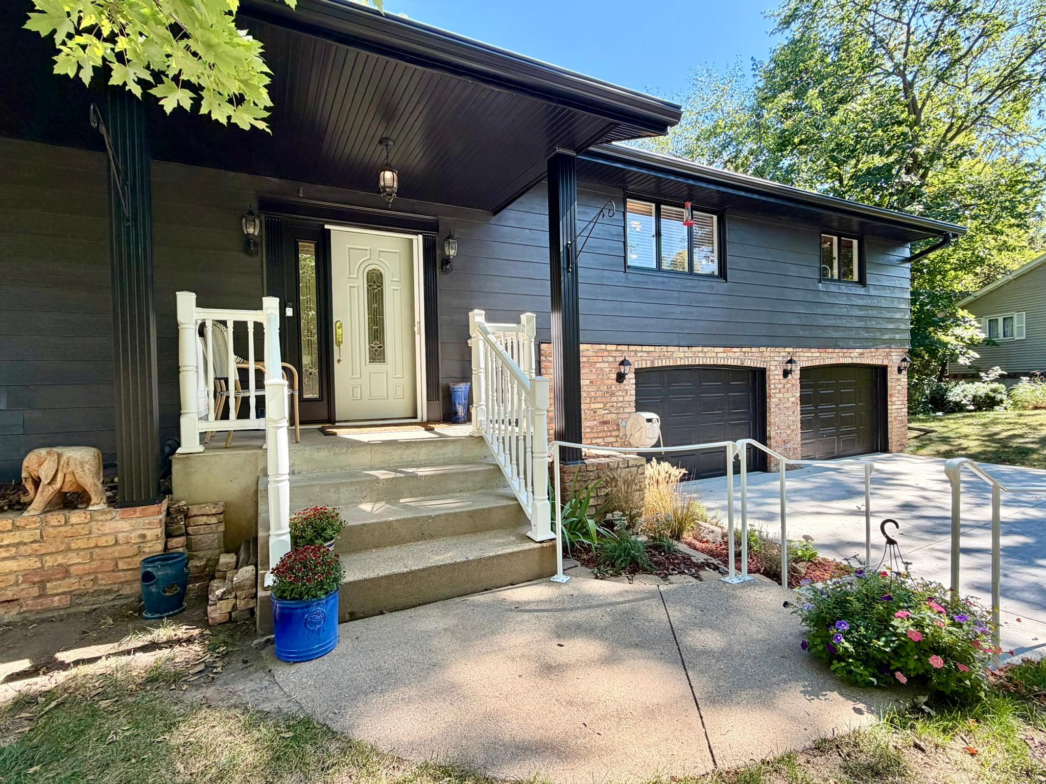 1609 ridgewood ln, RED WING MN 55066 — photo 2