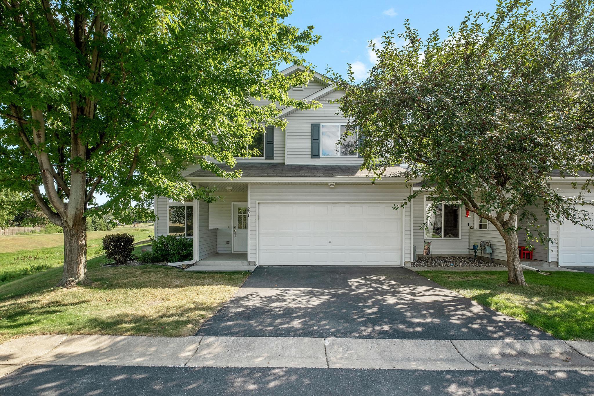 631 Roundhouse Street 2404 — photo
